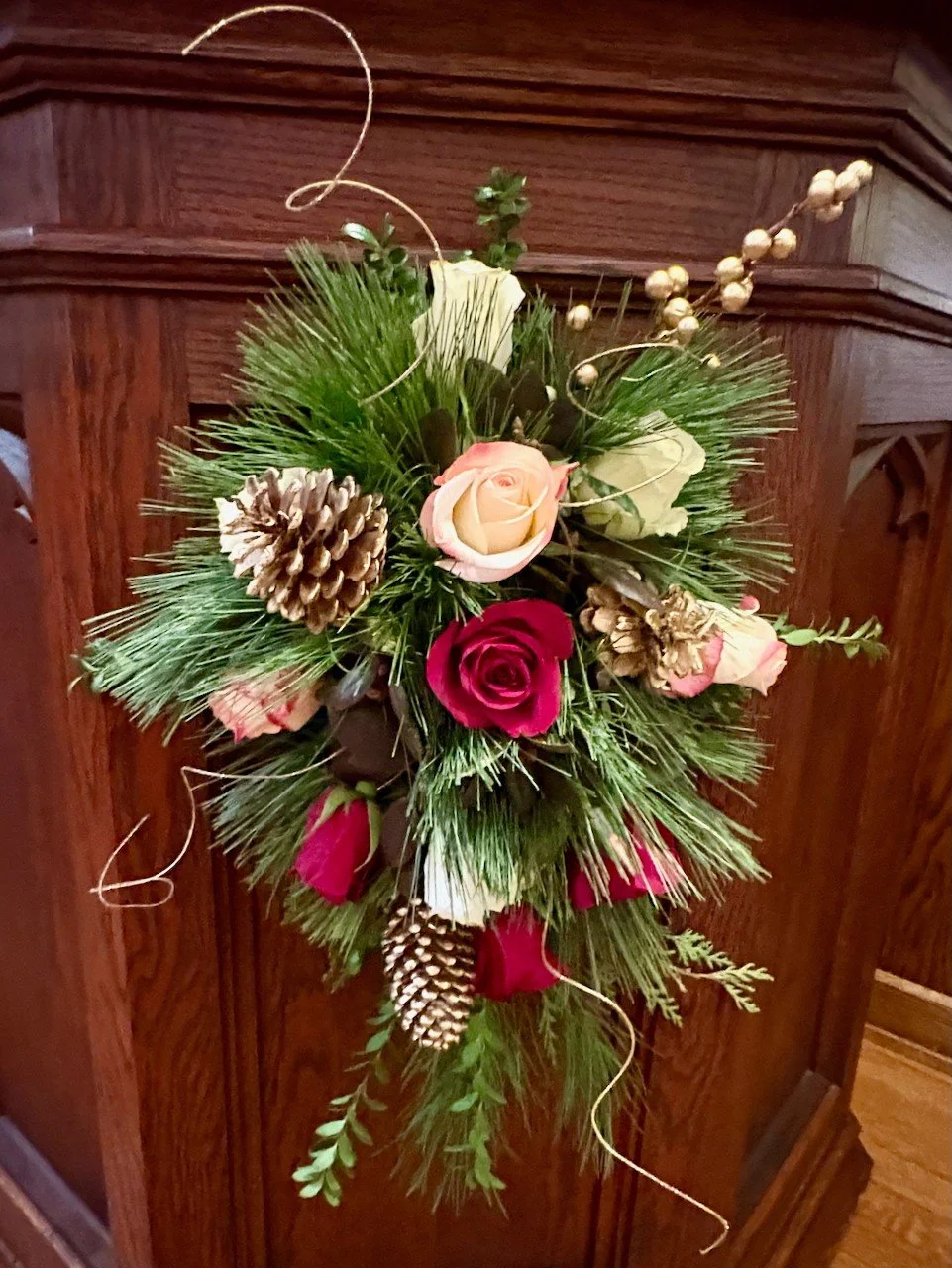 Christmas Eve part 1, with thanks to Peter O., Kristen P. &amp; Rev Lynn for photos. #adventmedfield #christmaseve #episcopalchurch #episcopal #medfieldma #sharelove #extendwelcoming #fosterbelonging #manifestjoy #demonstratecompassion #diomass