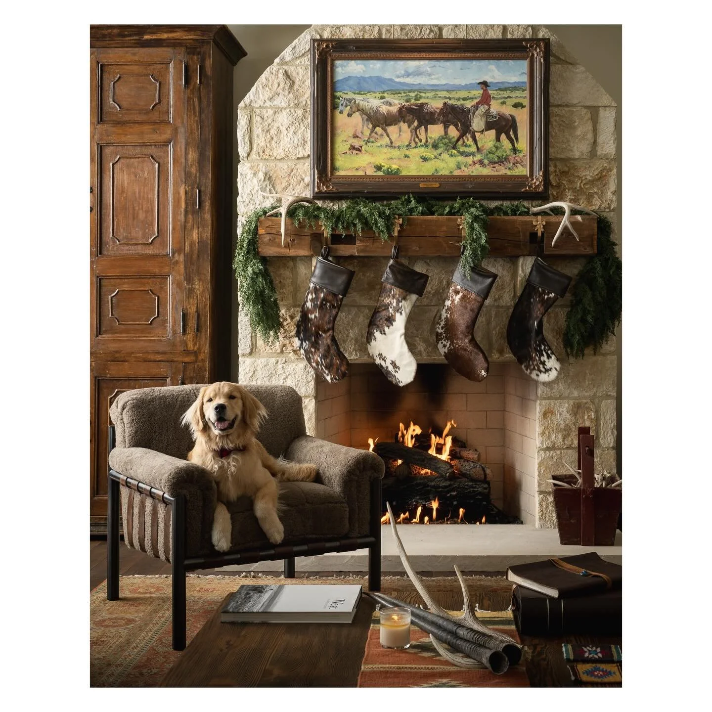 Happy Christmas from KRP!

Here&rsquo;s a smiling puppy from a fun shoot with @greatblueheronfurniture