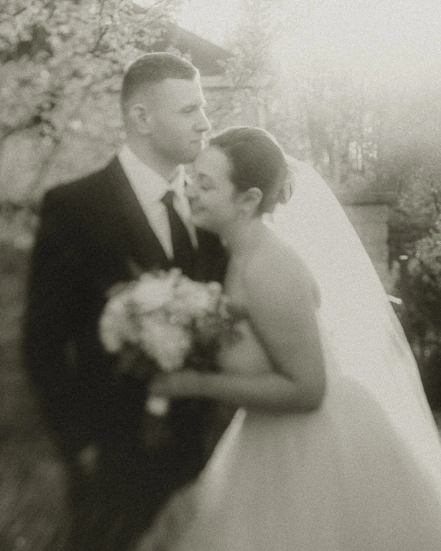 Sneak peaks from a beautiful wedding I shot this weekend. 🤍