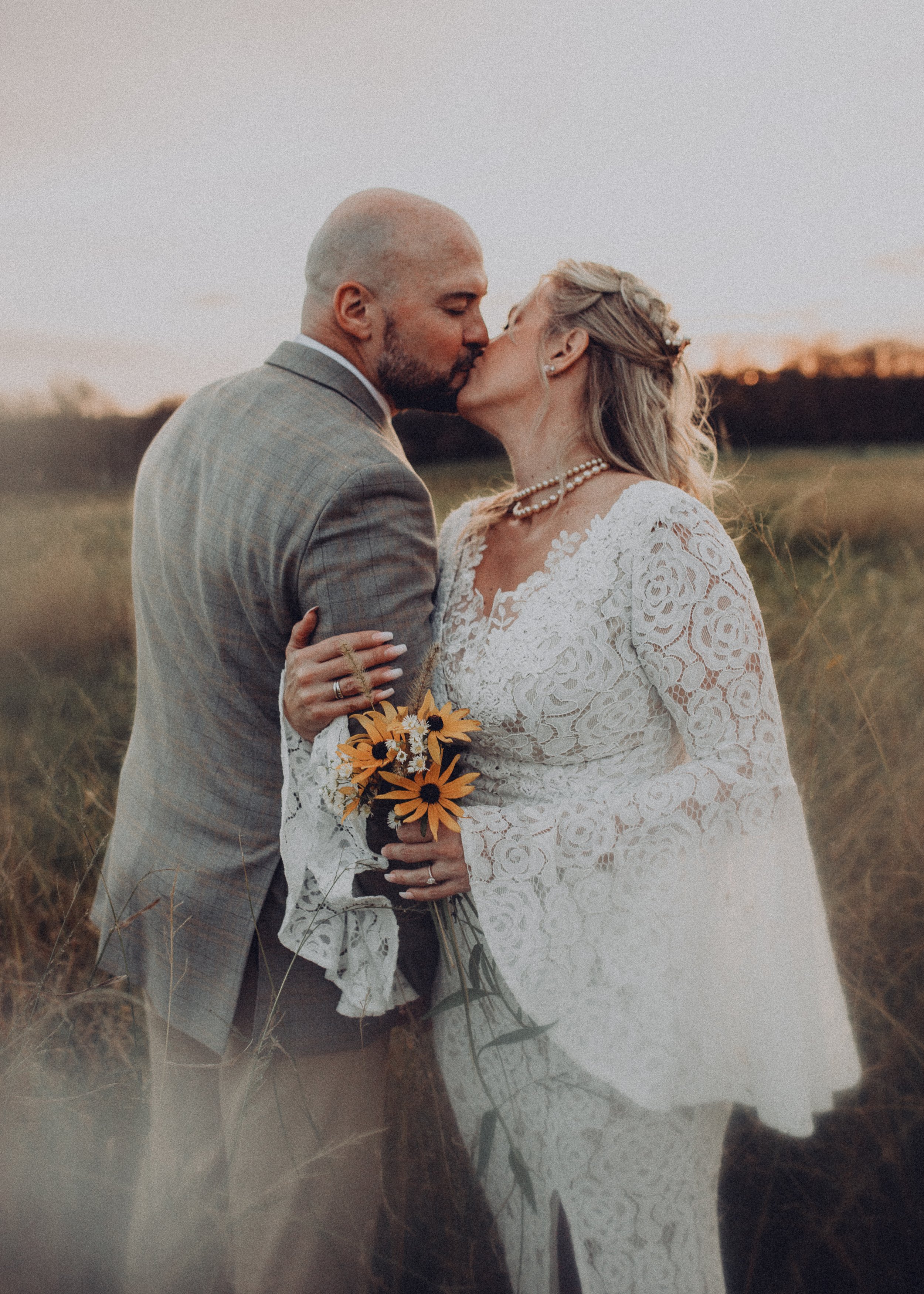 Yardley wedding photographer, bucks county wedding photographer, yardley wedding, bucks county wedding, Philadelphia wedding, Philadelphia wedding photographer, Pennsylvania Wedding Photographer, Pennsylvania Tiny Wedding, Yardley Intimate wedding, B