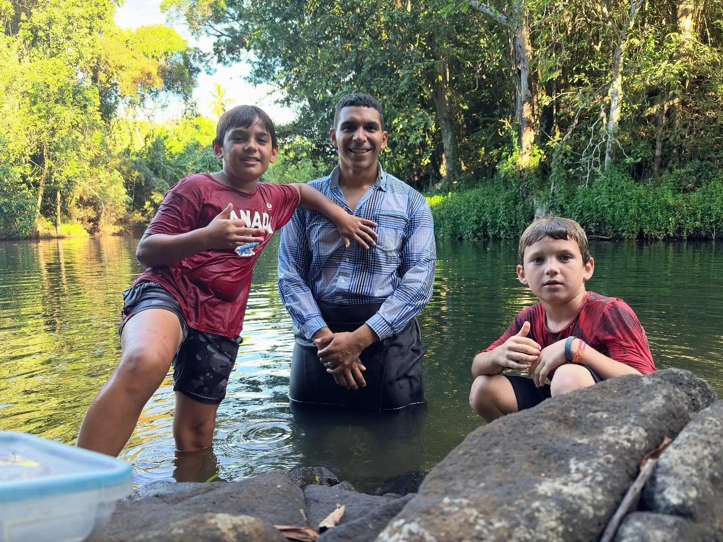 Science class with the boys at the river.🎣🪱
#homeschool 
Full vlog coming soon.🎥