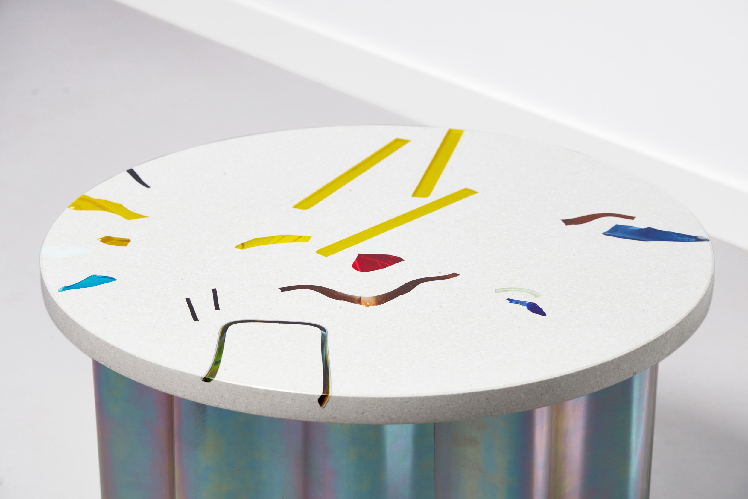 SIDETABLE_MS_BY_JAN_BROCKHAUS_02.jpg