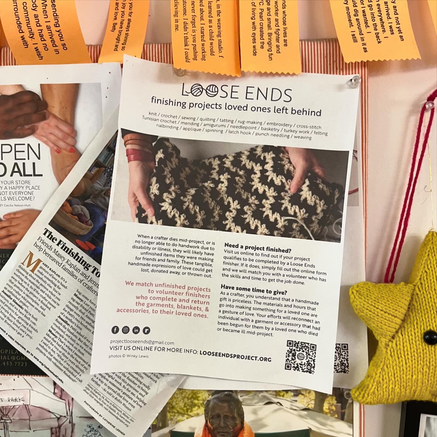 Thank you @knittycity for hanging up our flyer in your shop. And thank you @asgatewood (friend and pilot project owner) for noticing it and sending us a picture. 🧶❤️ #nyc #yarnshop #lys 💥🗽🍎 PS: updated flyers(in several languages) are available o
