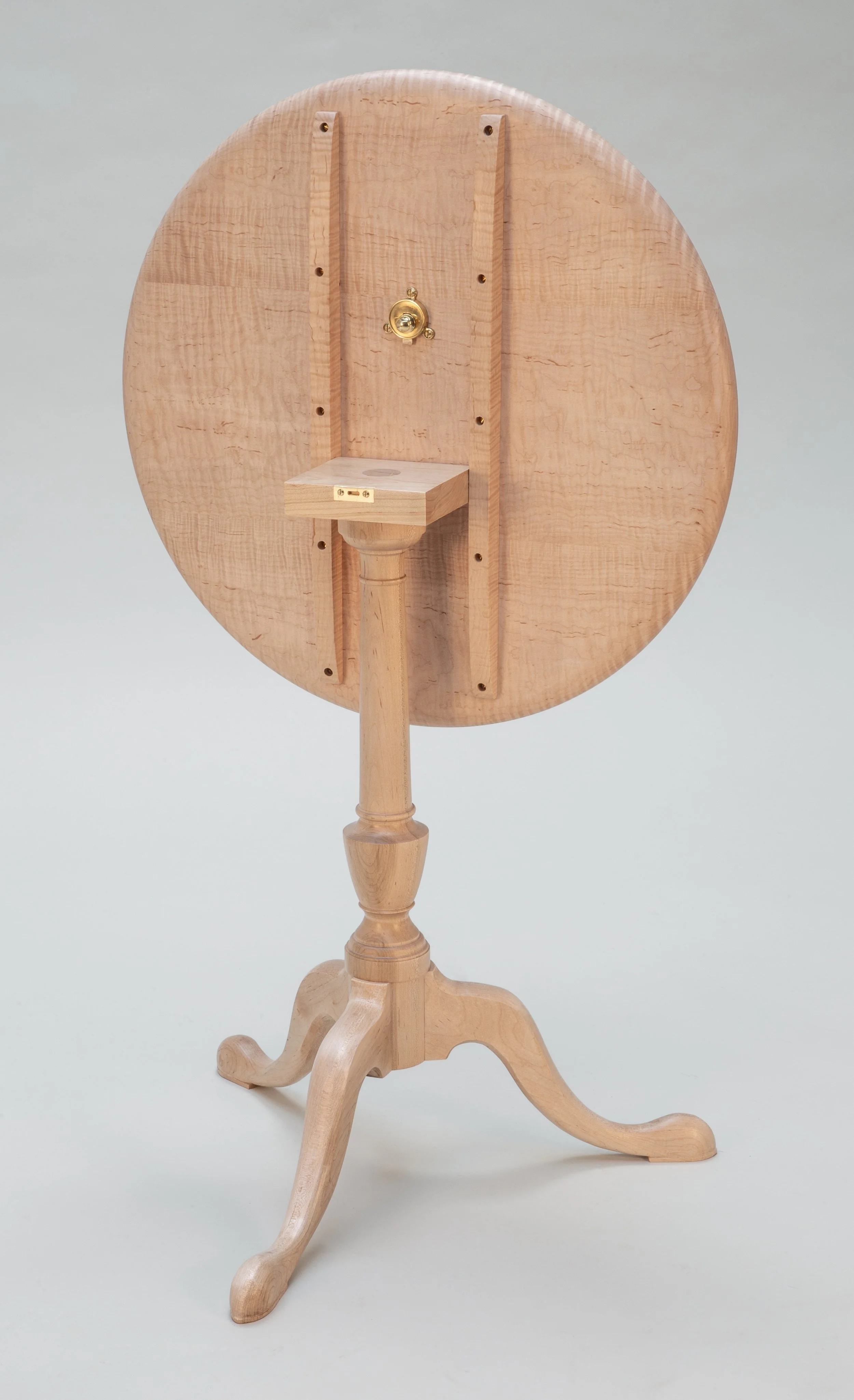 20201216 kolin schmidt, tilt-top table 3.jpeg