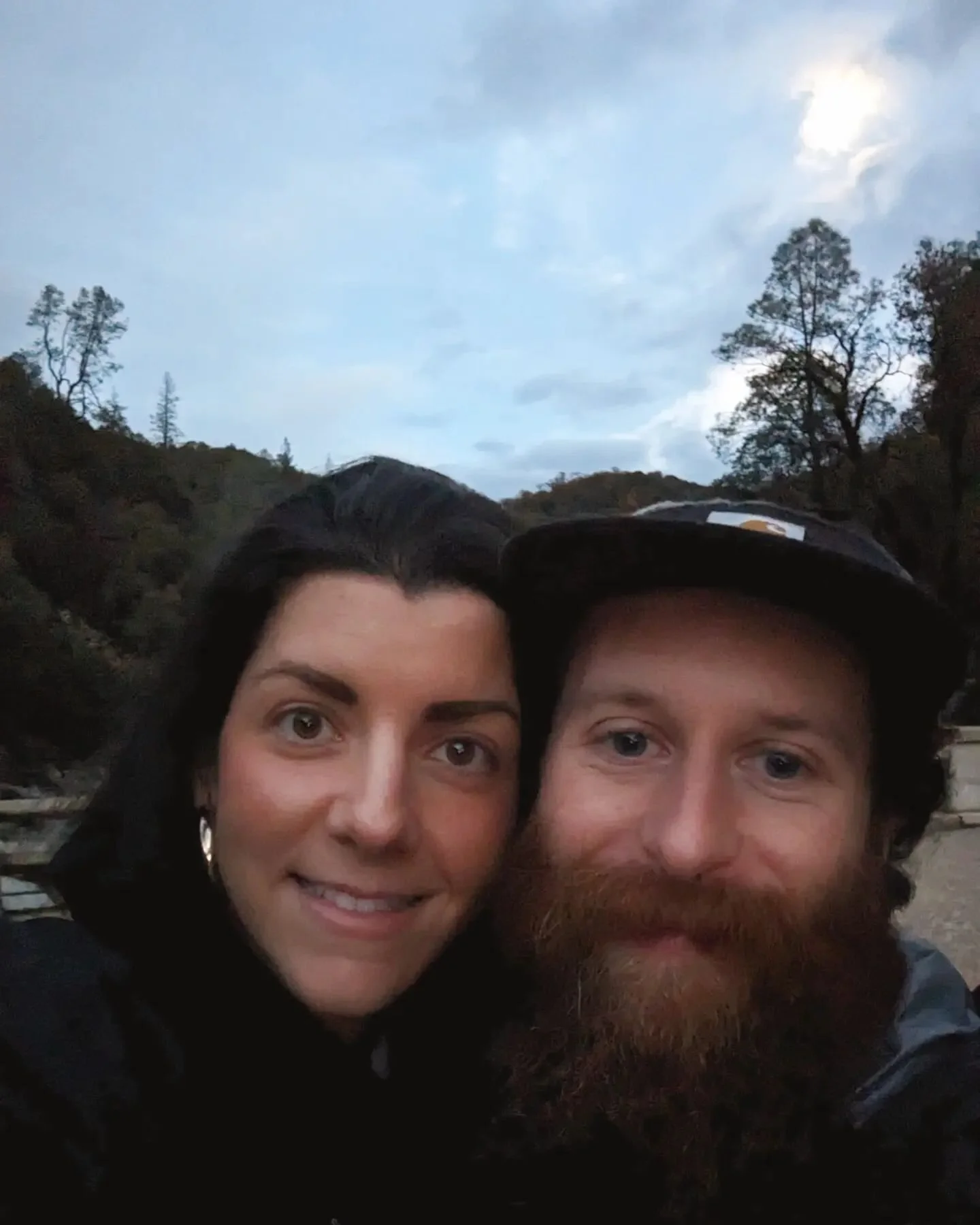 A beautiful, crisp 38&deg; evening exploring Yuba River by sunset 🌄
.
#yuba #yubariver #yubacounty #california #hiking