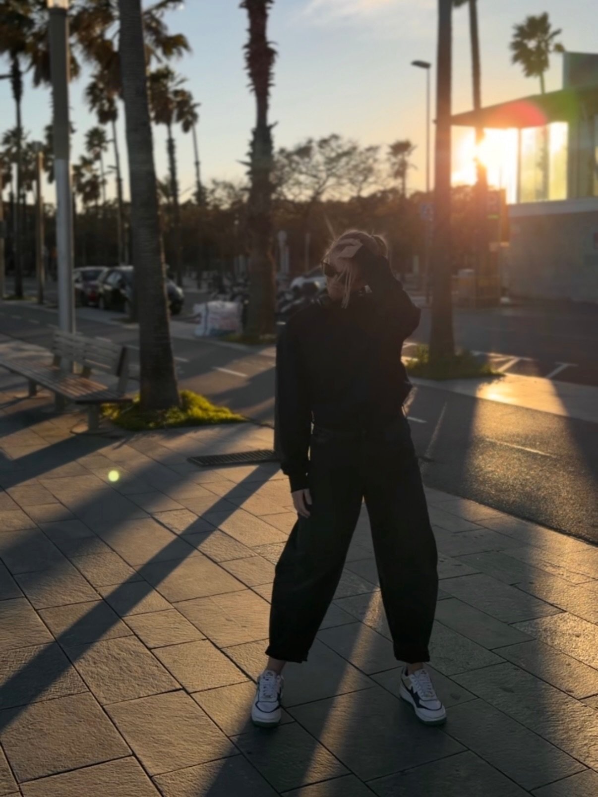 Strong girl era (emotionally unstable edition). ✨

#barcelona #surflife #beachlife #sunsetlover @batohiro