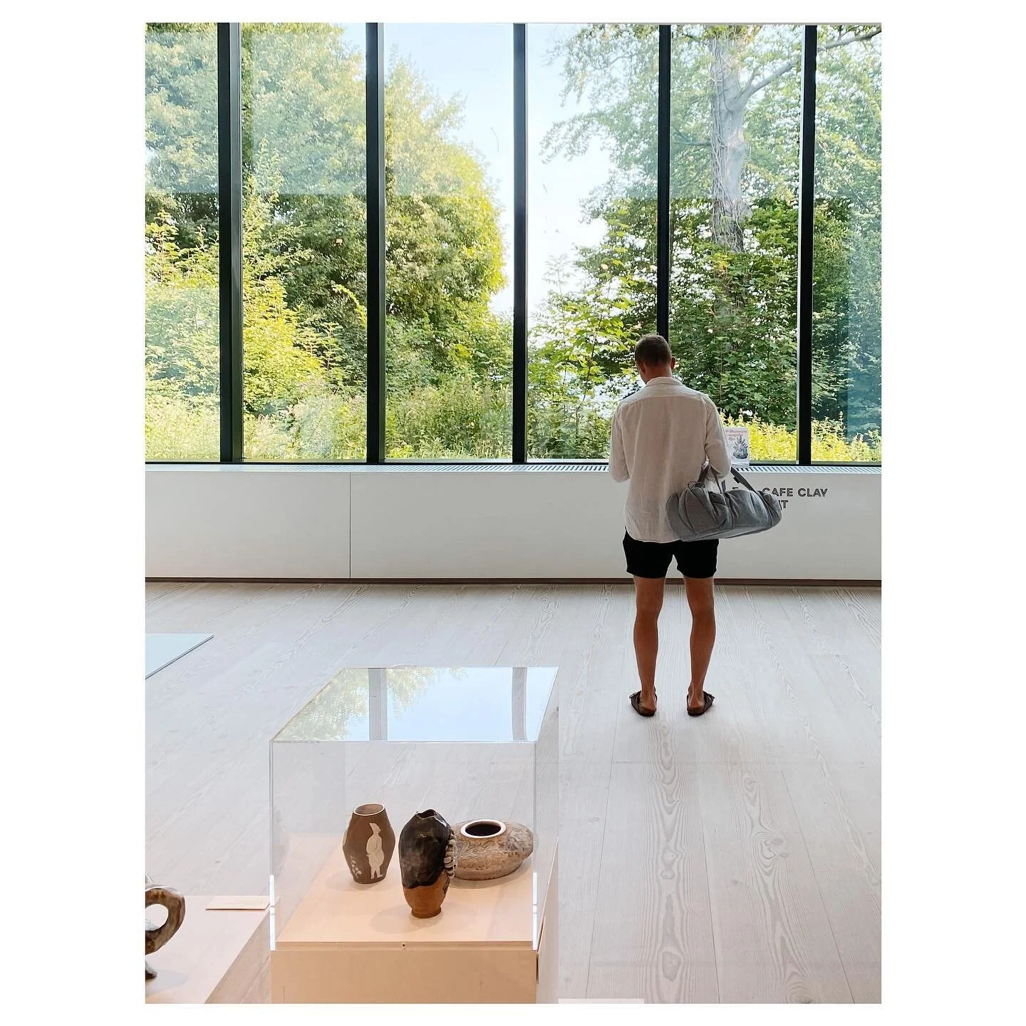 Kirsten&rsquo;s f&oslash;rste tur p&aring; museum. 

#keramikkunst #keramikmuseum #middelfart #sommerferie #familiehangh&oslash;jp&aring;tur