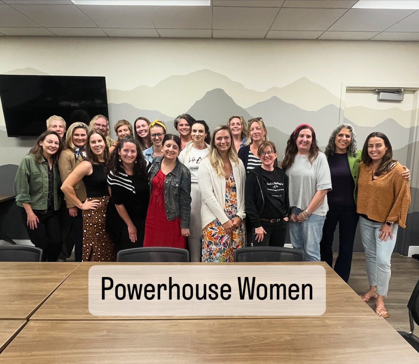 Still glowing from last night’s Flourish gathering.
The ideas, the support, the community—just wow. Thank you ladies for all the inspiration!
If you’re craving that kind of connection, DM me to learn how to join us next month.