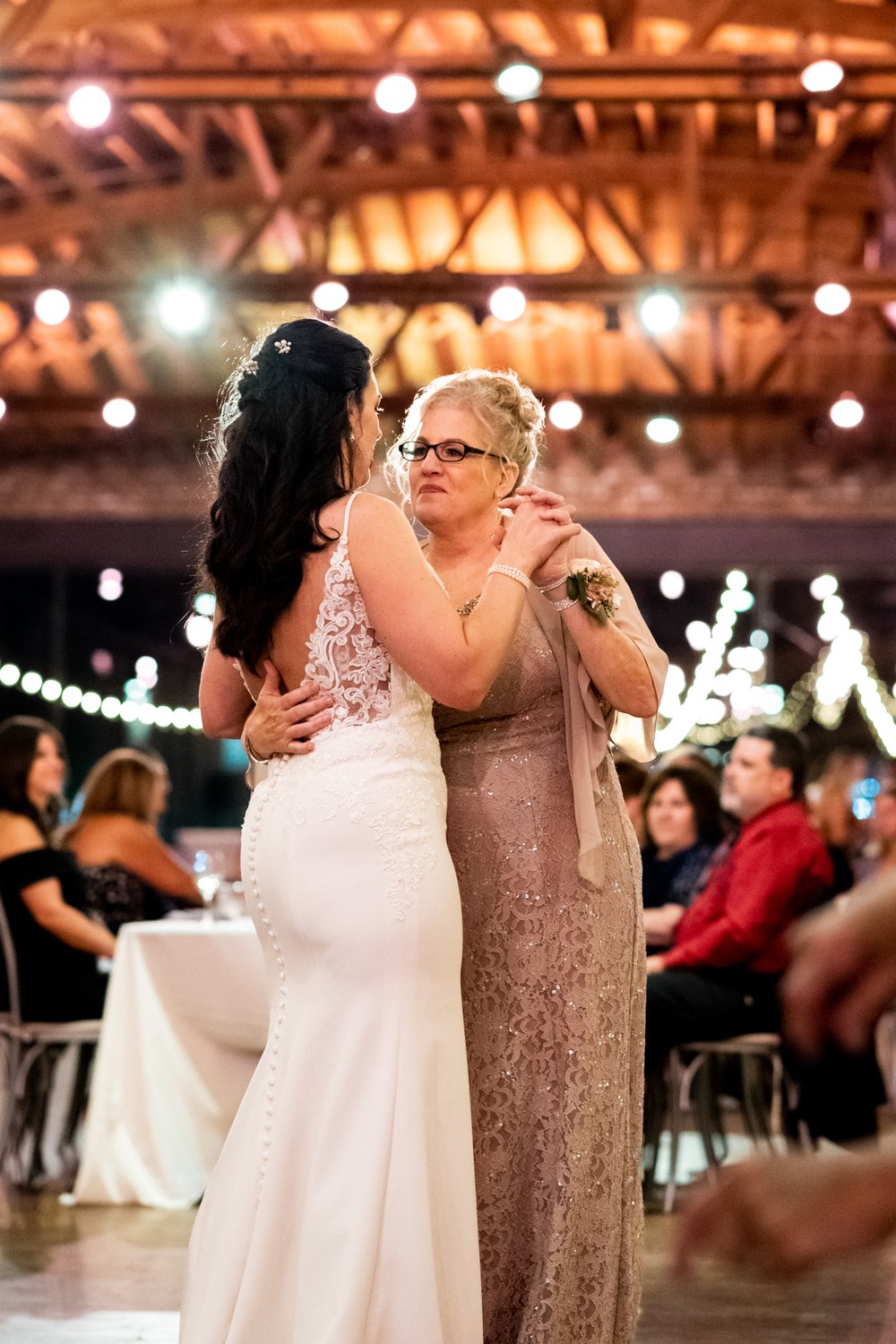 Alex Maldonado Photography | Chicago Wedding Photographer | mother daughter dance at rockwell on the river recepion space.jpg