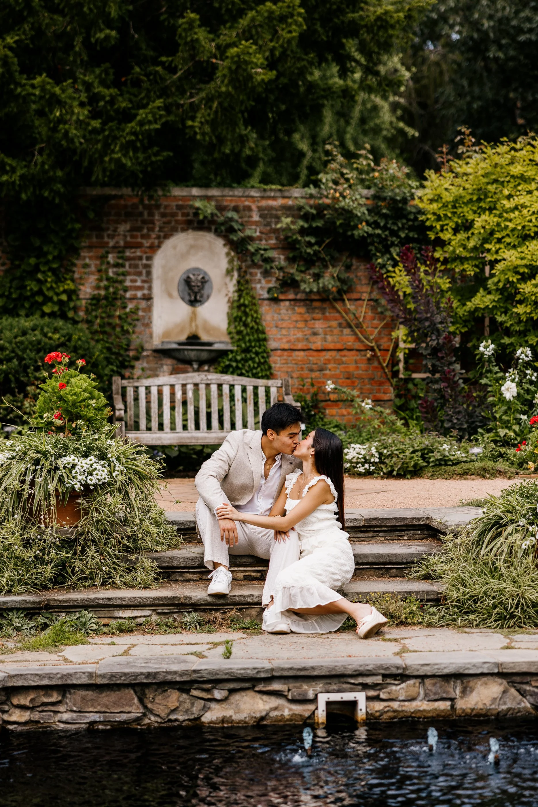 Alex Maldonado Photography-Triet + Catharina - Chicago Botanic Garden260724-33.jpg