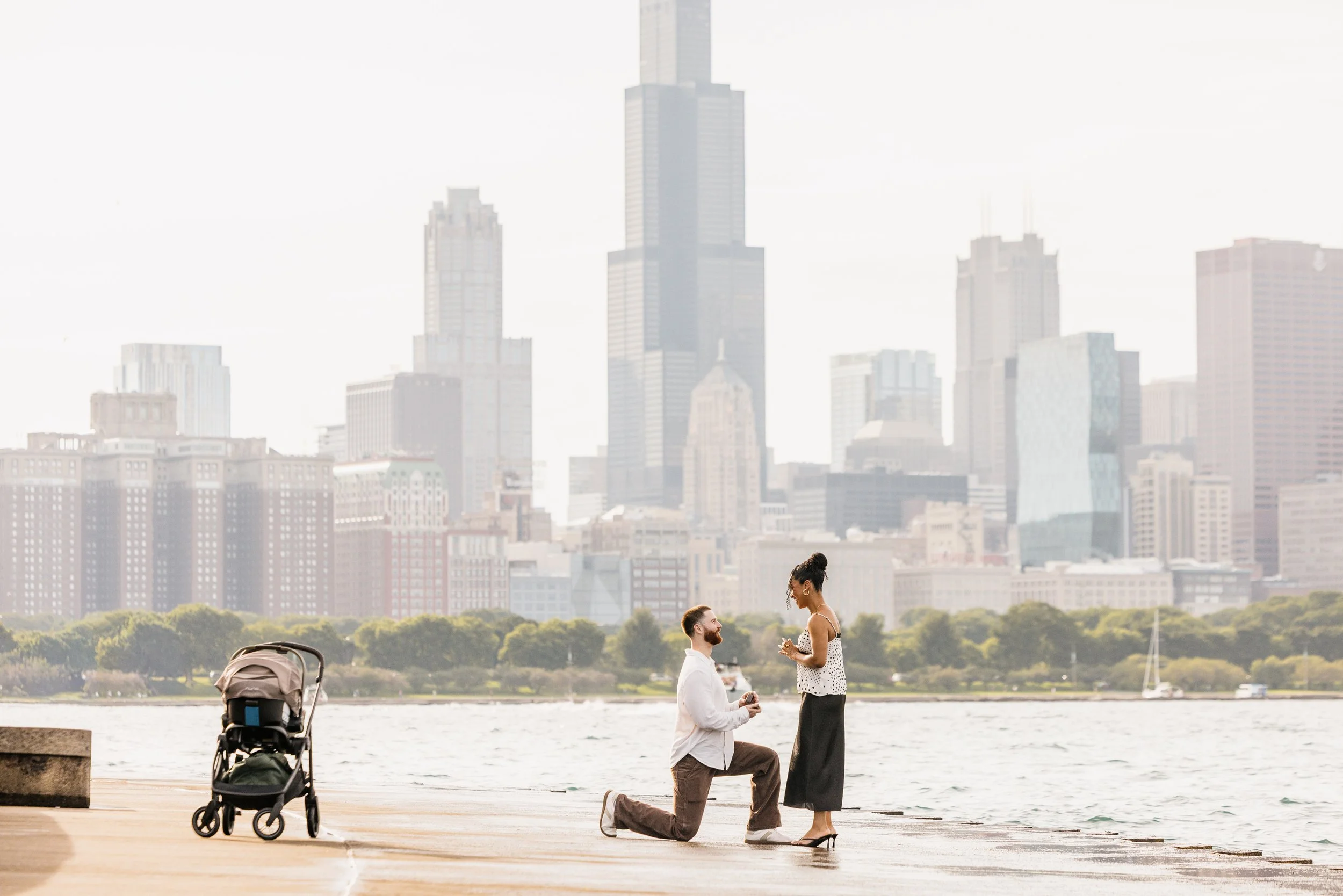 Alex Maldonado Photography- Adler Planetarium proposal lake skyline 260816-5.jpg