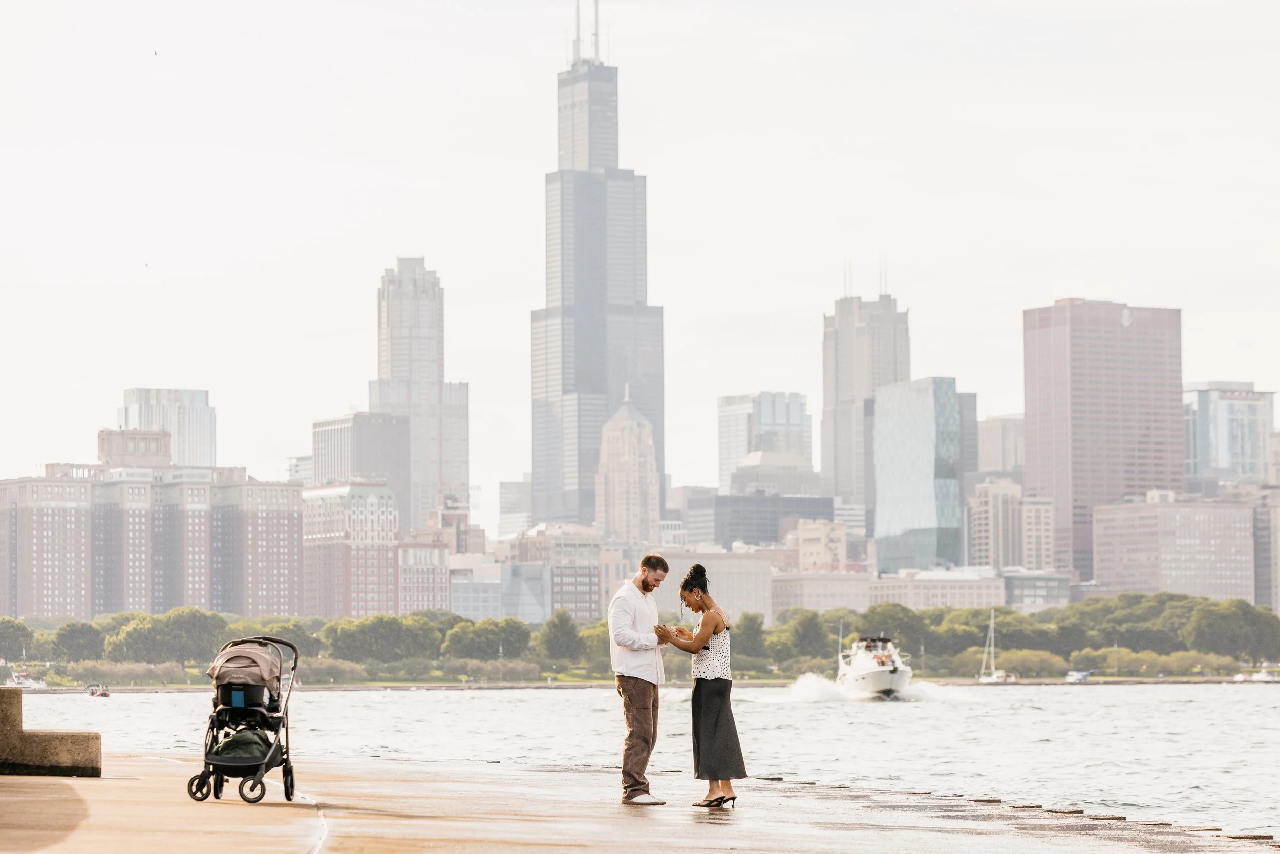 Alex Maldonado Photography- Adler Planetarium proposal lake skyline 260816-7.jpg