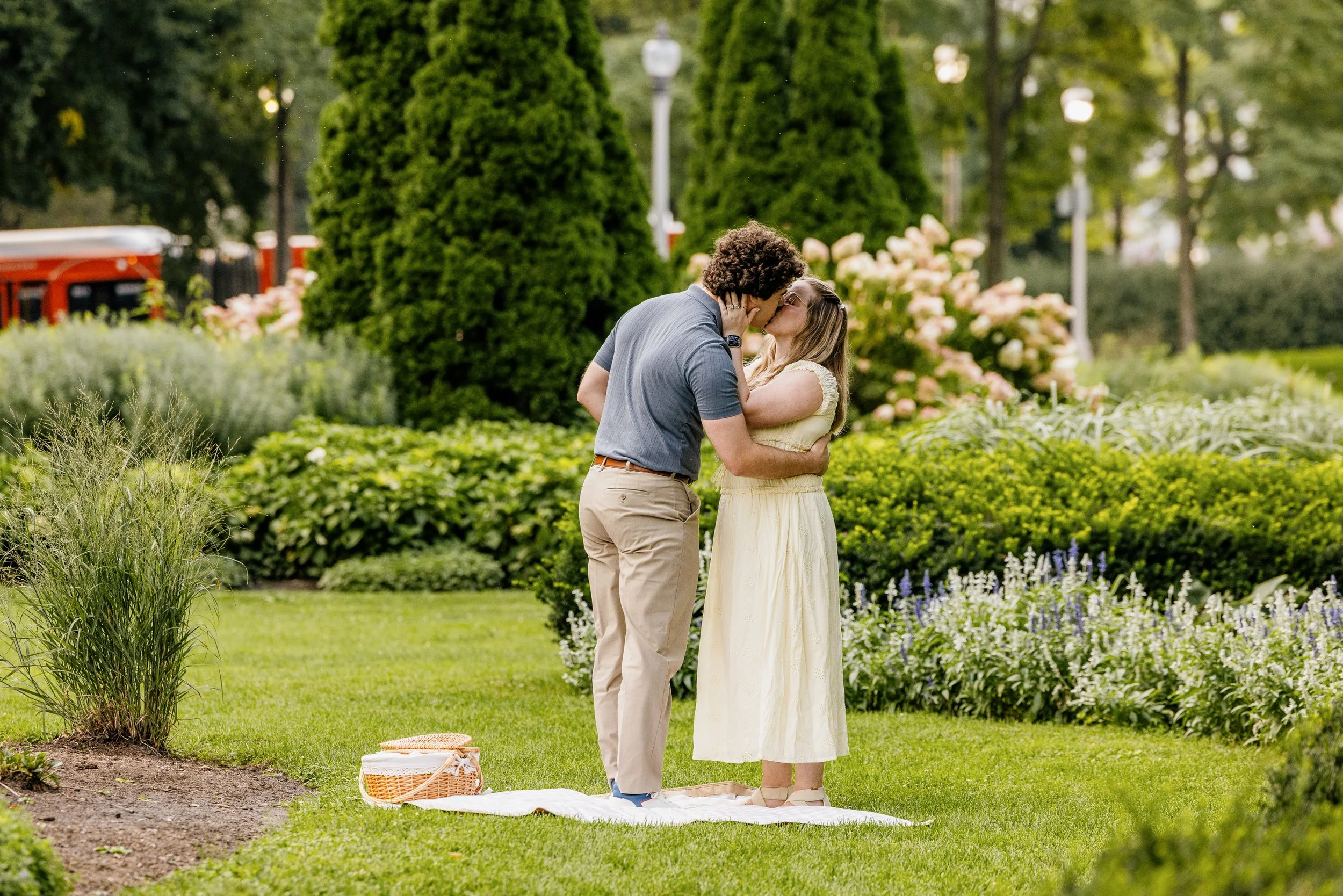 Alex Maldonado Photography- Grant Park Formal Gardens pinic proposal260826-12.jpg