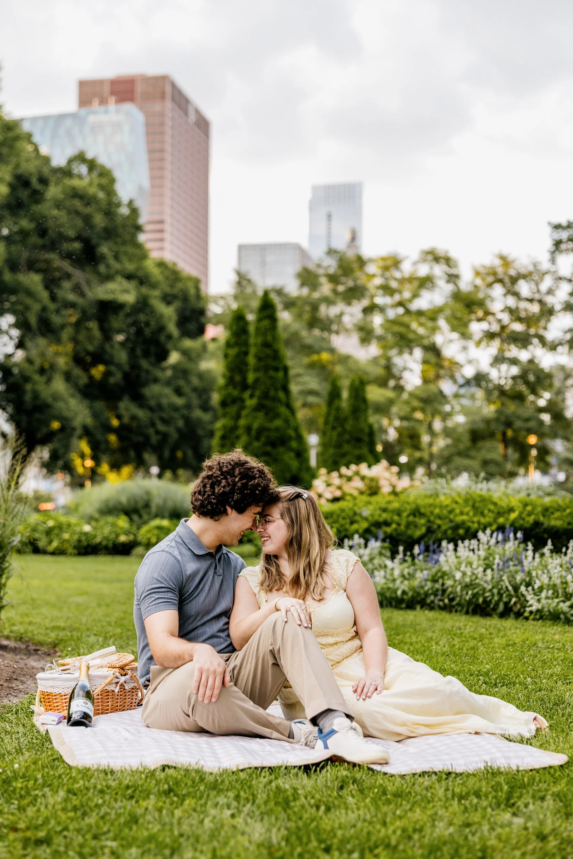 Alex Maldonado Photography- Grant Park Formal Gardens pinic proposal260826-18.jpg