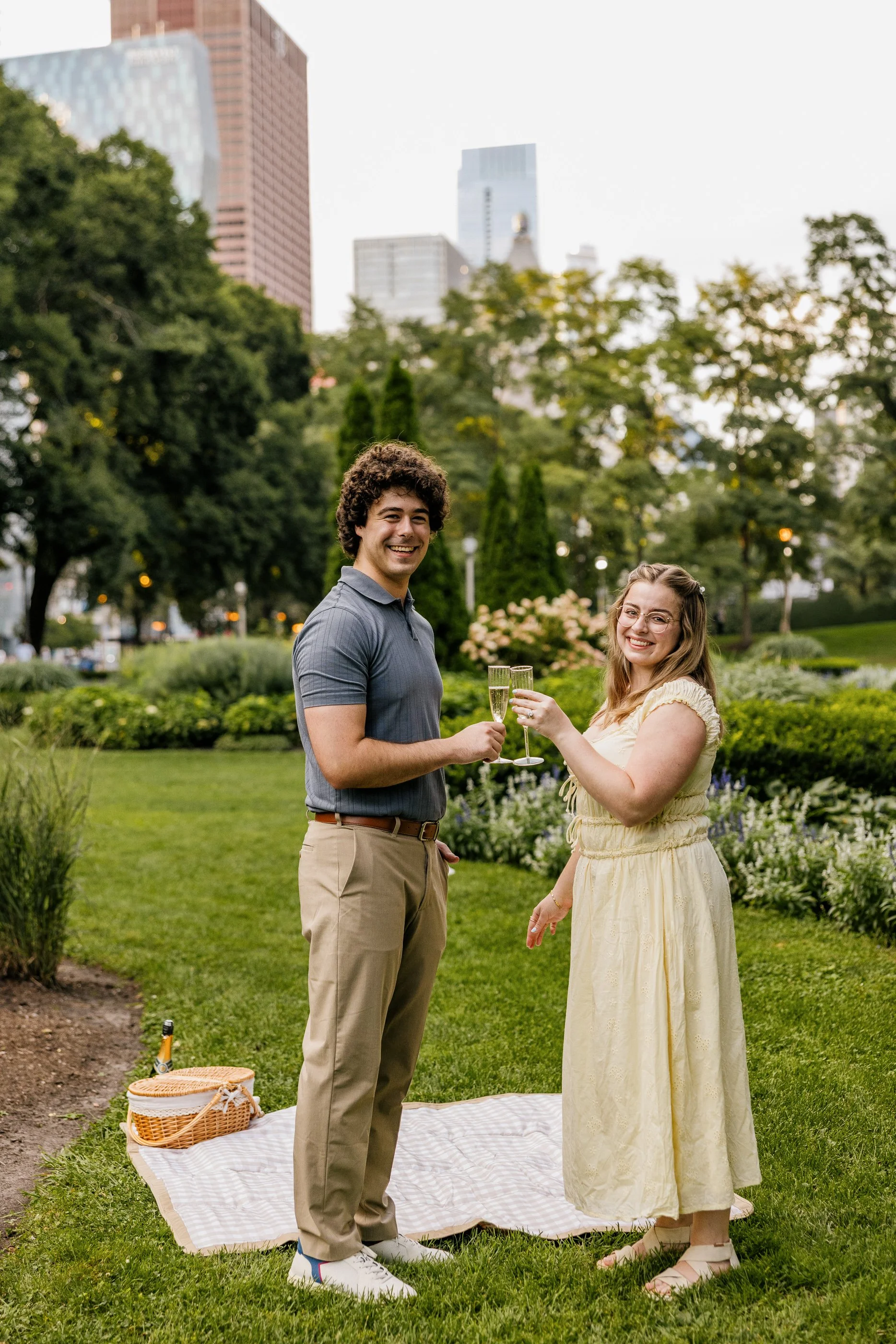 Alex Maldonado Photography- Grant Park Formal Gardens pinic proposal260826-23.jpg