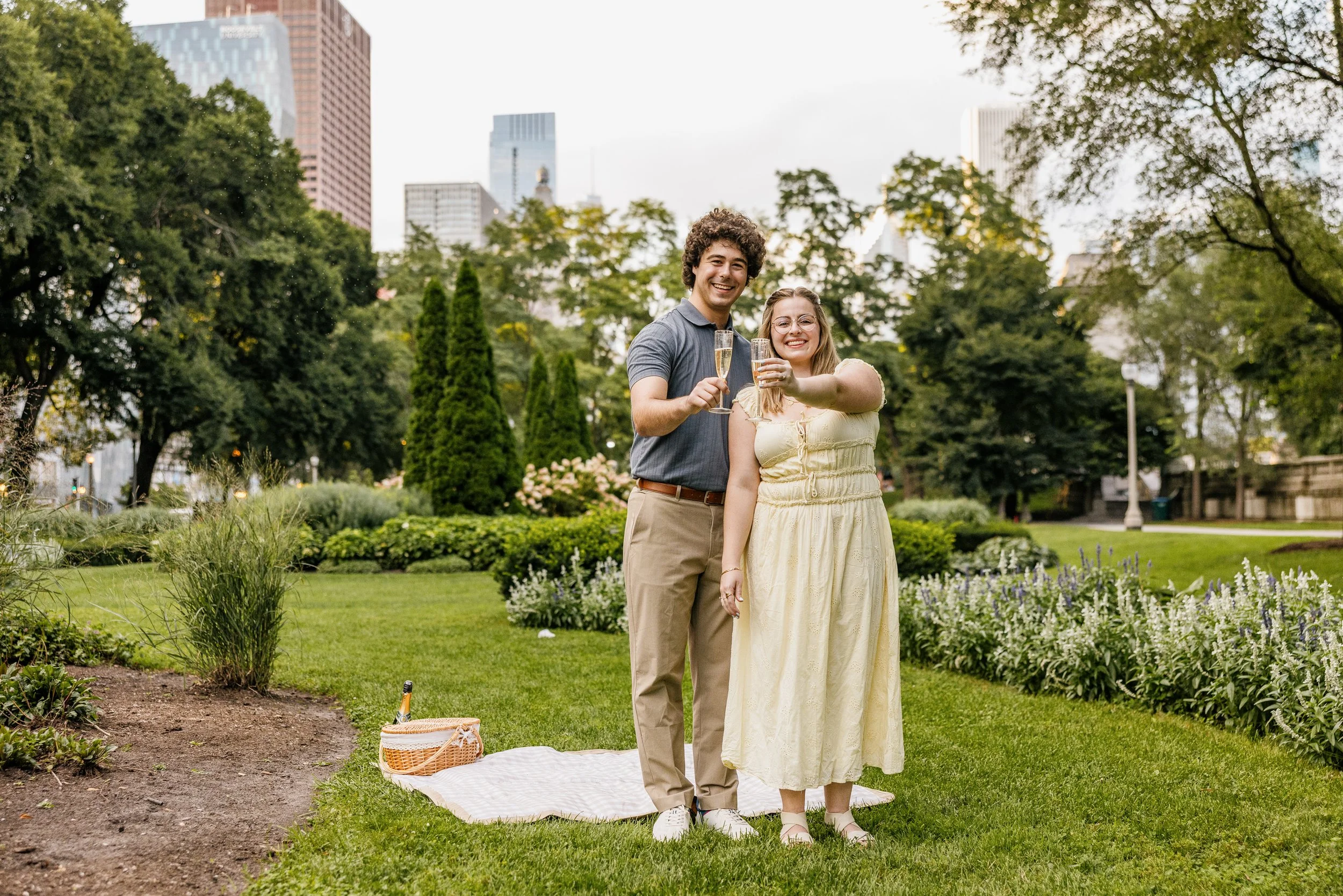 Alex Maldonado Photography- Grant Park Formal Gardens pinic proposal260826-24.jpg