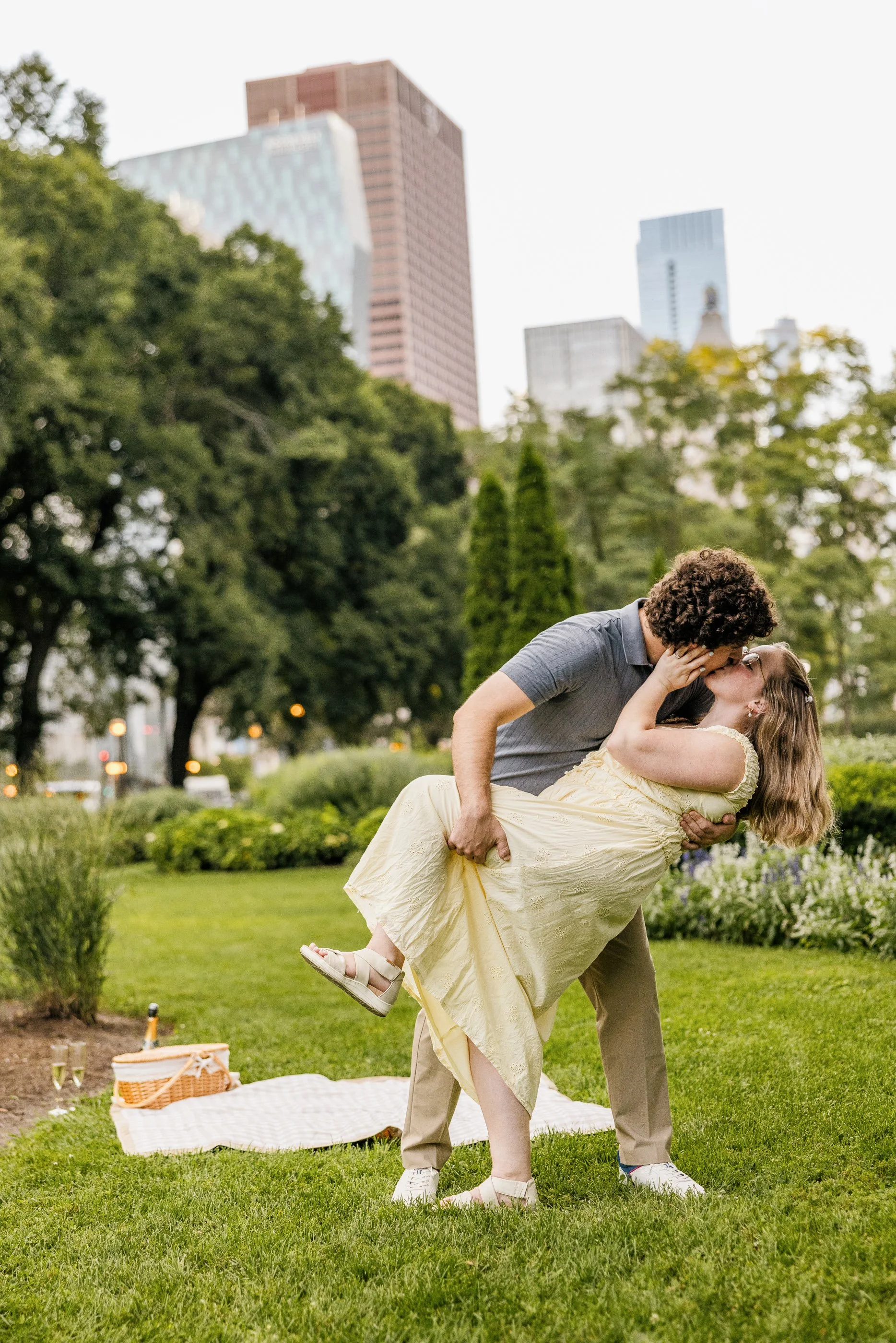 Alex Maldonado Photography- Grant Park Formal Gardens pinic proposal260826-37.jpg