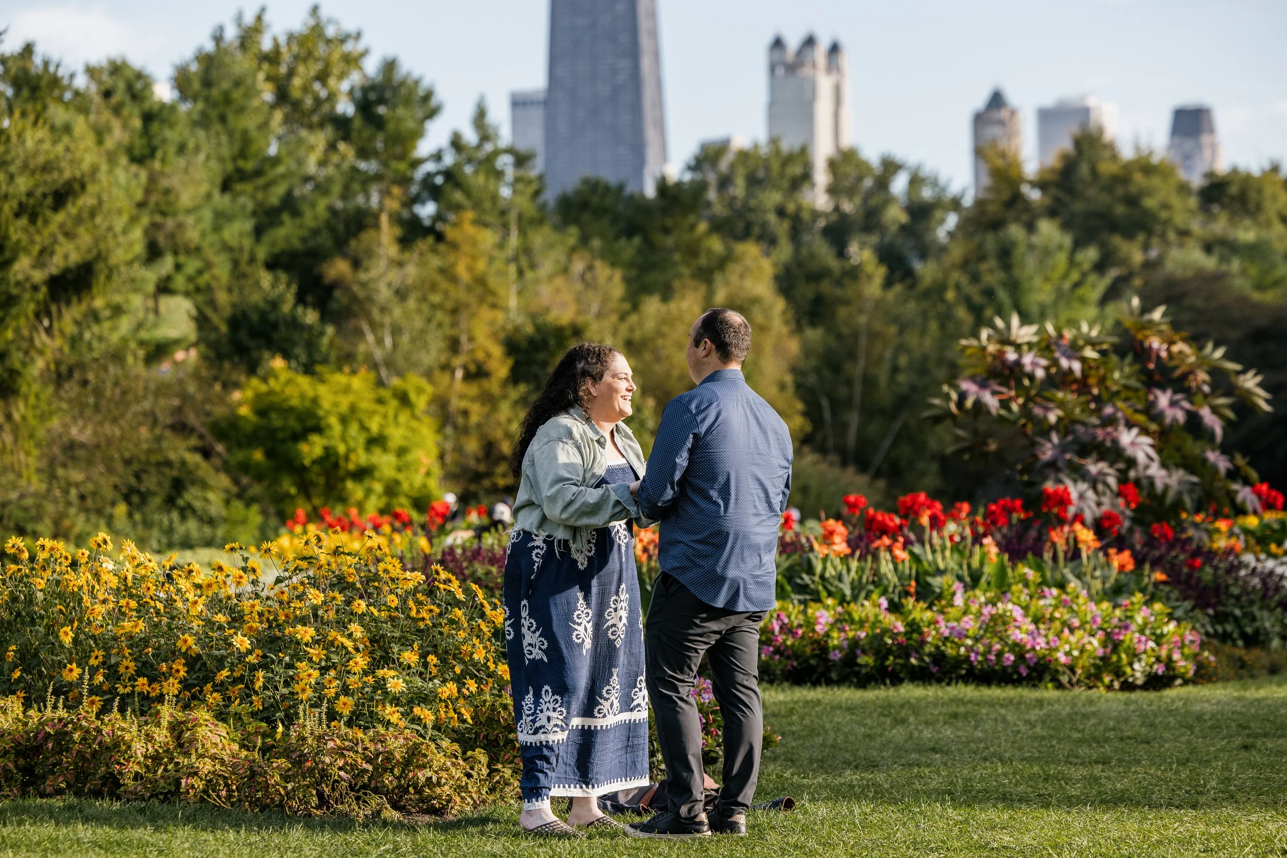 Alex Maldonado Photography-Elliot + Jen - Lincoln Park Formal Garden 260927-3.jpg