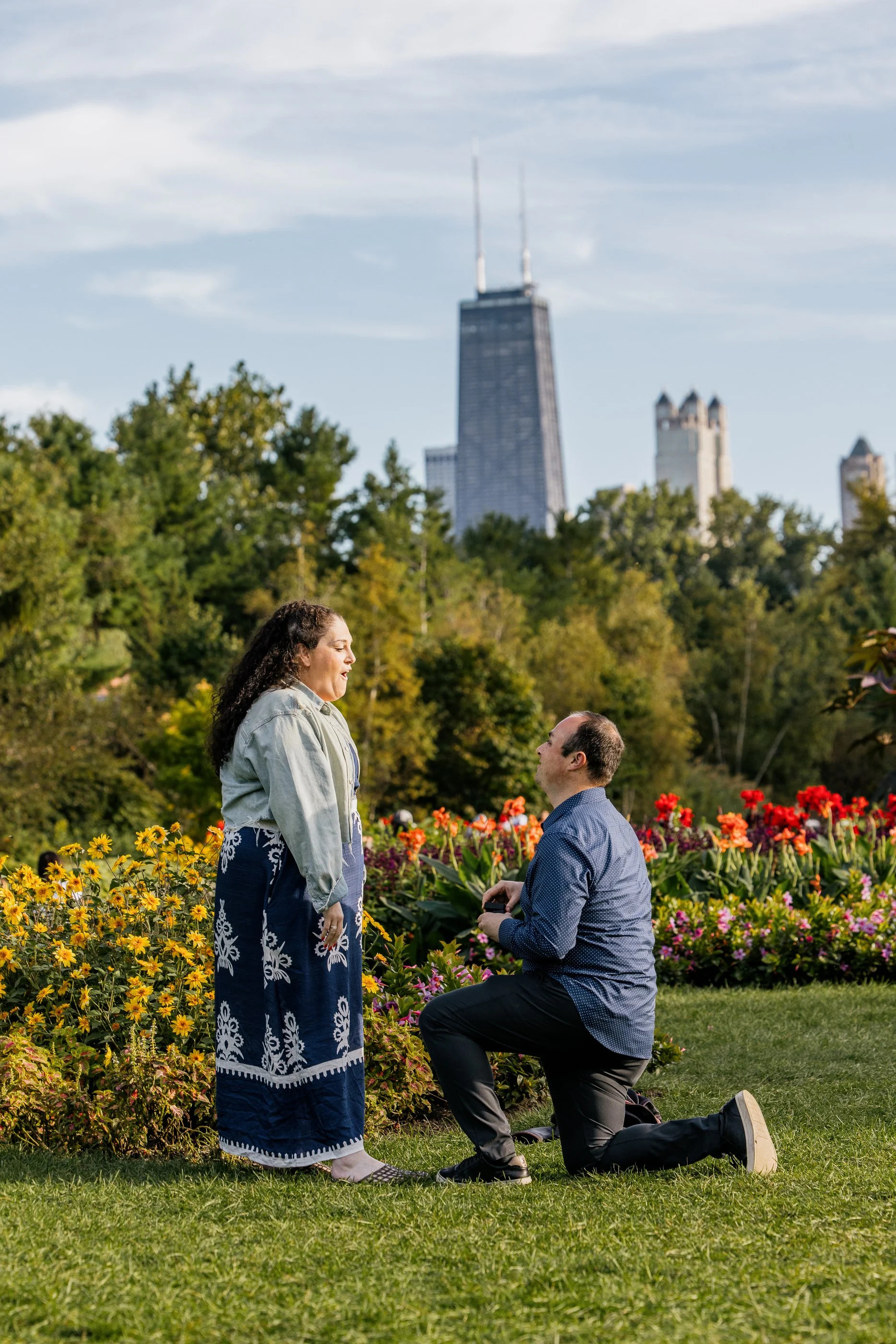 Alex Maldonado Photography-Elliot + Jen - Lincoln Park Formal Garden 260927-7.jpg