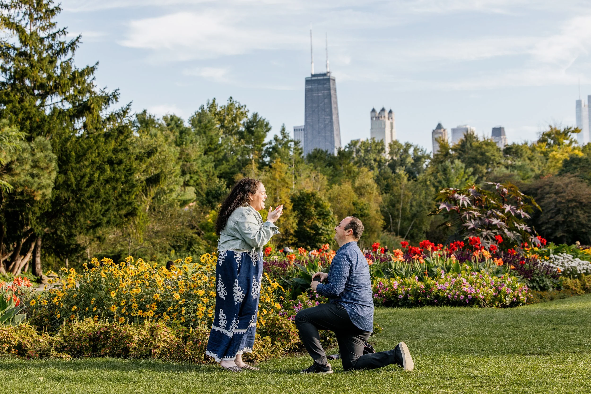Alex Maldonado Photography-Elliot + Jen - Lincoln Park Formal Garden 260927-8.jpg