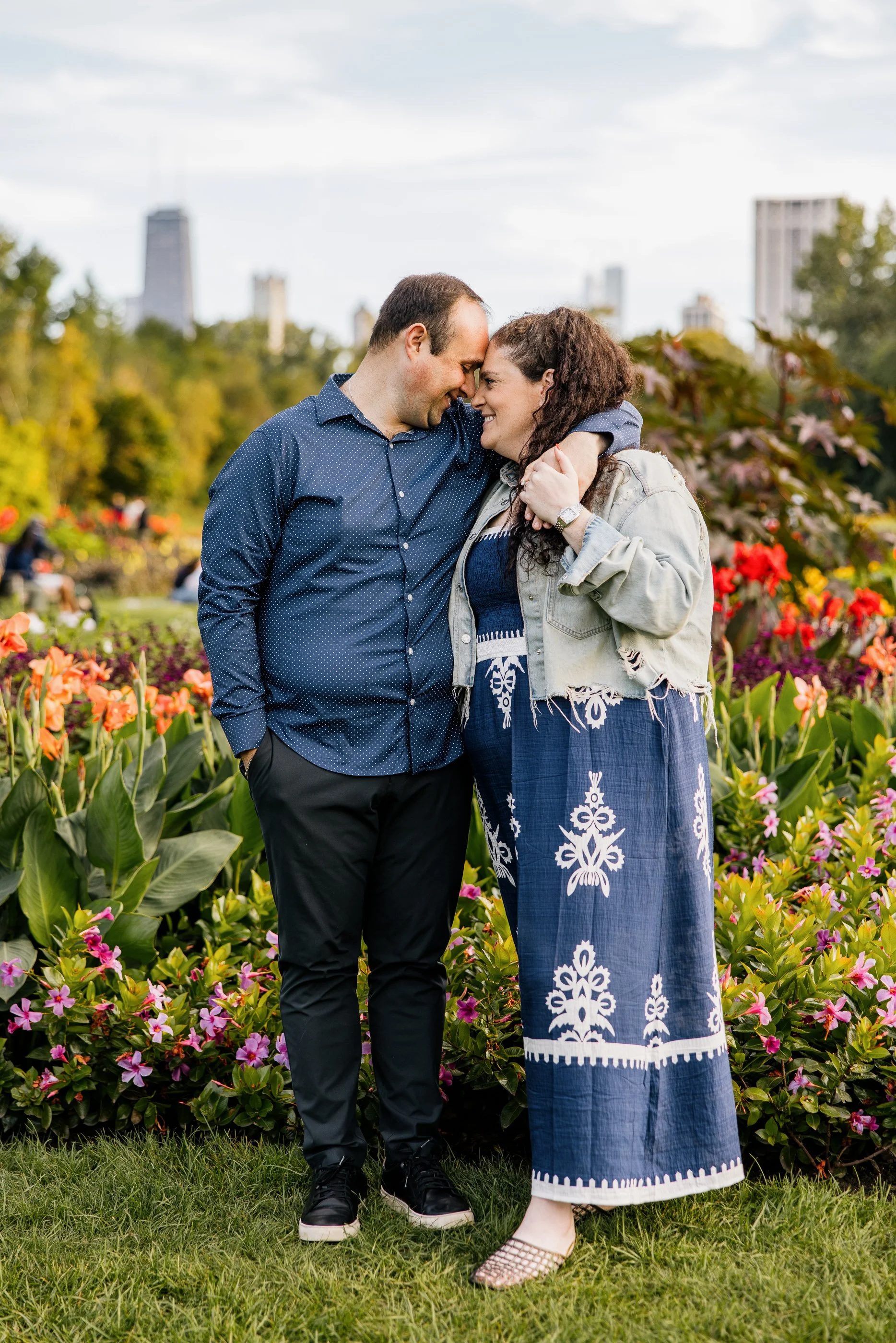 Alex Maldonado Photography-Elliot + Jen - Lincoln Park Formal Garden 260927-35.jpg