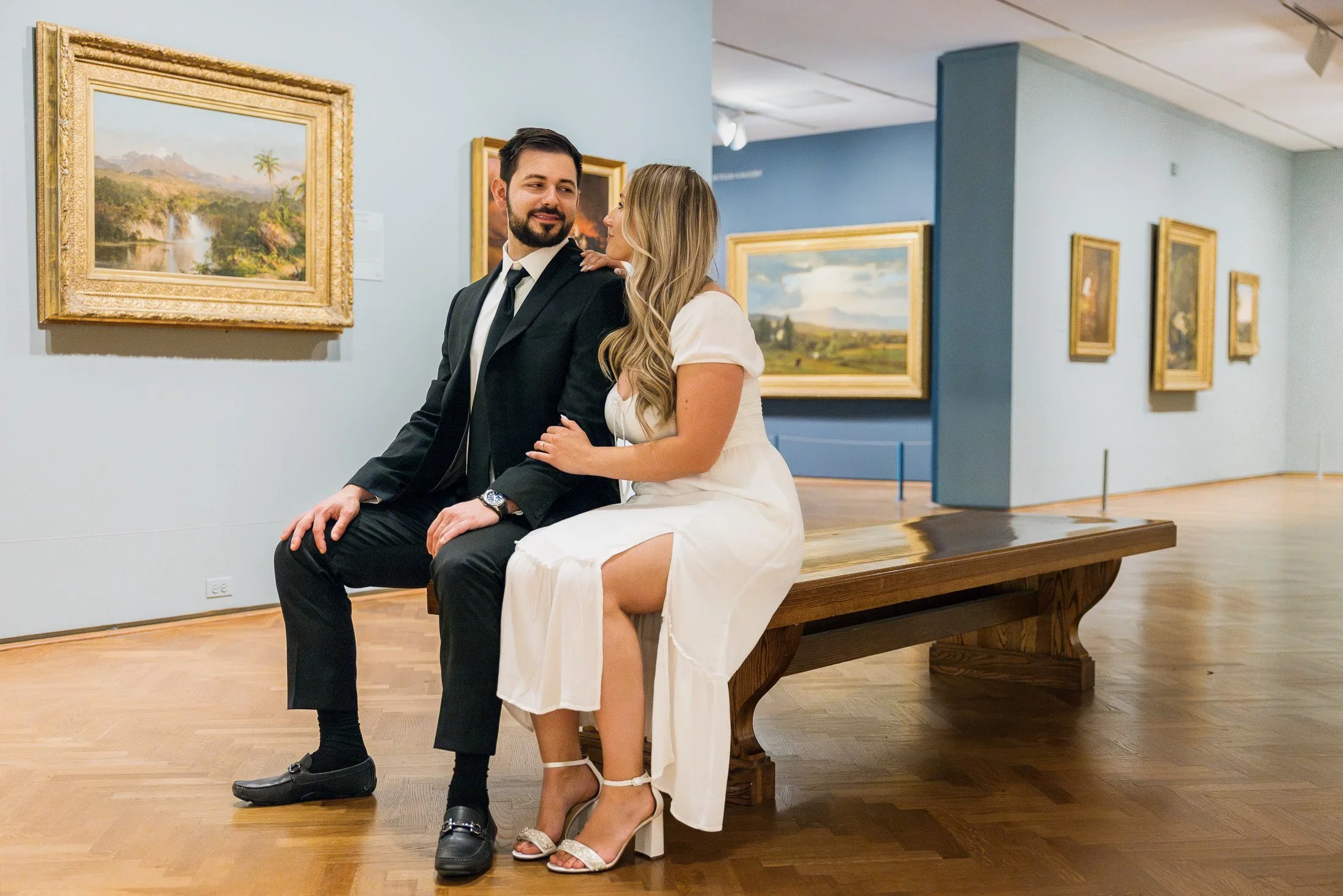 Elopement photography at Chicago Art Institute
