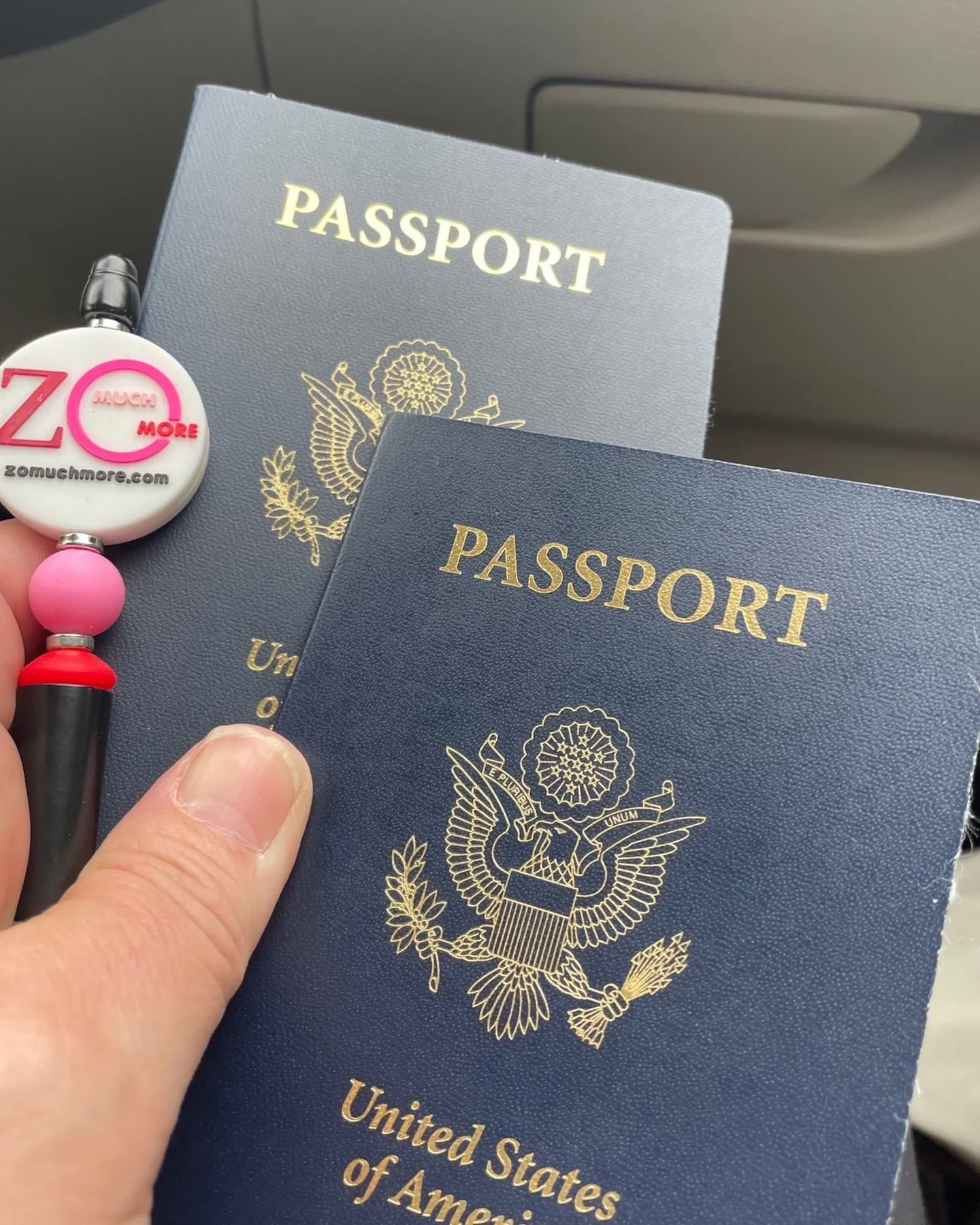 Second time (we know of) this summer when a Zo Much More Fidget Pen has come to the rescue at the last minute for travelers who had forgotten to sign their passports! Don&rsquo;t leave home without one!!