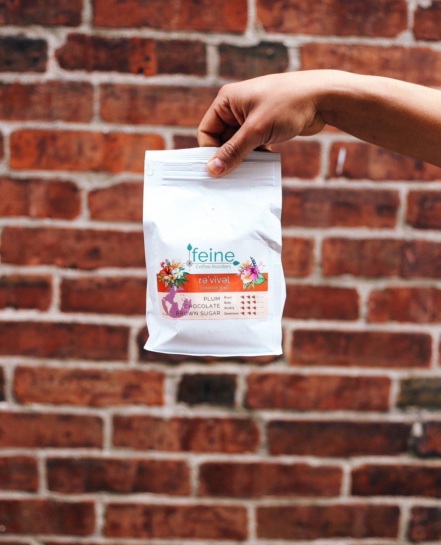 If you haven't already, check out our in-store retail shelf to take home any of our Feine roasts!! Revival combines notes of plum, chocolate, and brown sugar to start your morning off in the best way possible!⁠
⁠
#drinkfeine #coffeebeans #roastery #c