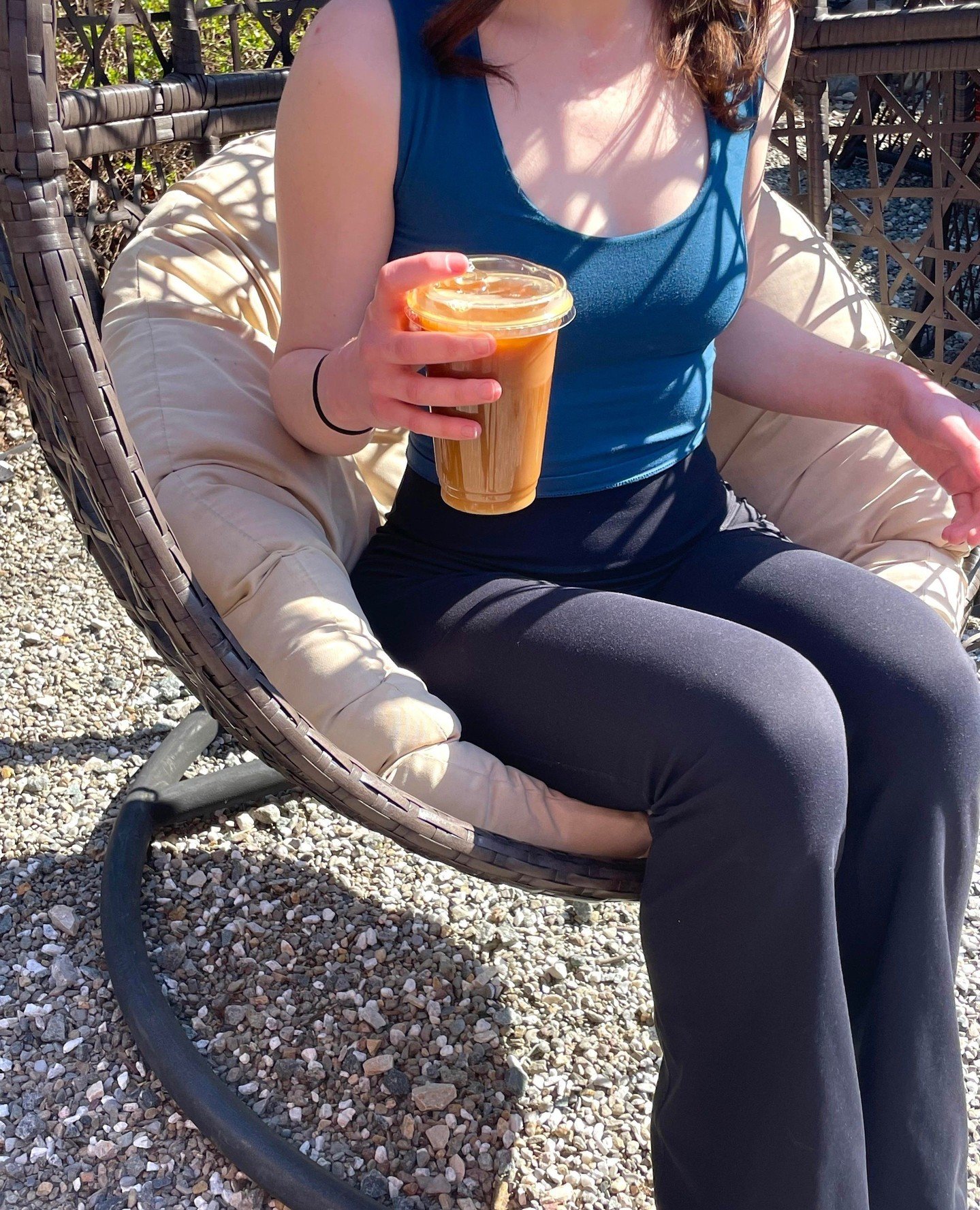 Never let a sunny day go to waste! Seize the day with any of our iced drinks and enjoy the sunshine on our back patio!⁠
⁠
#drinkfeine #icedcoffee #icedlatte #latte #coffeeshop #sunshine #spring