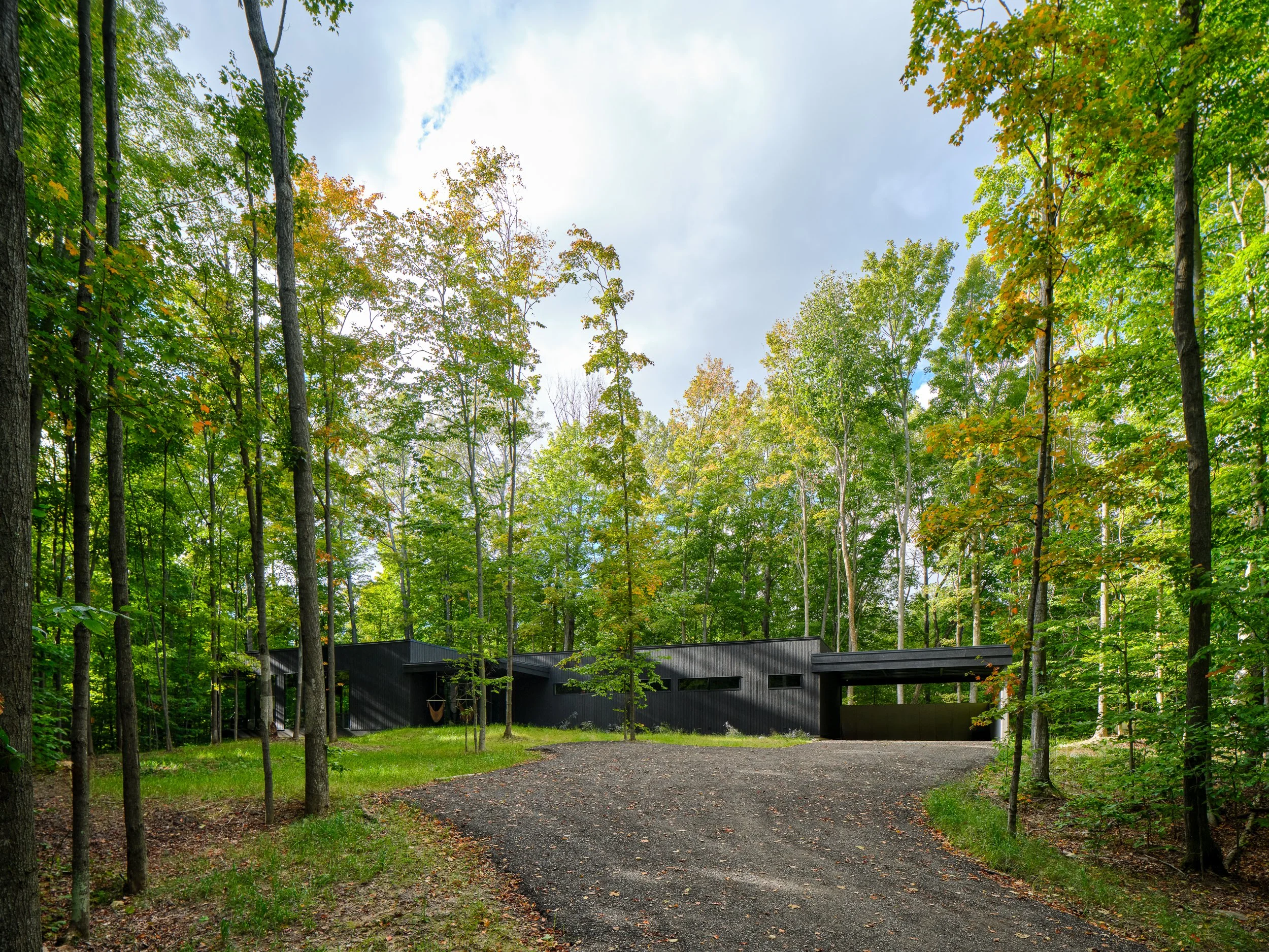 Linehouse_02a.jpg