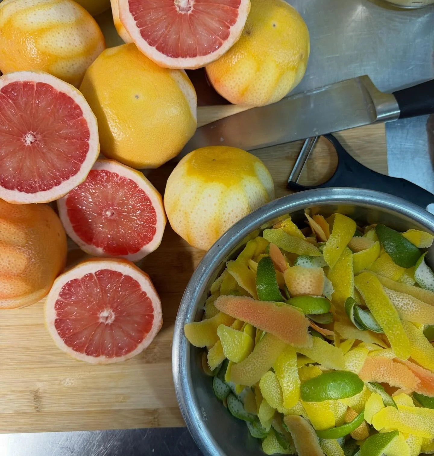 There was a statistic I read last year that in Canada over 40% of the food sold in stores goes to waste.
40!!! If it doesn&rsquo;t get bought it goes to the dump OR what we, the consumers buy, end of tossing a fair bit of what we buy into the garbage