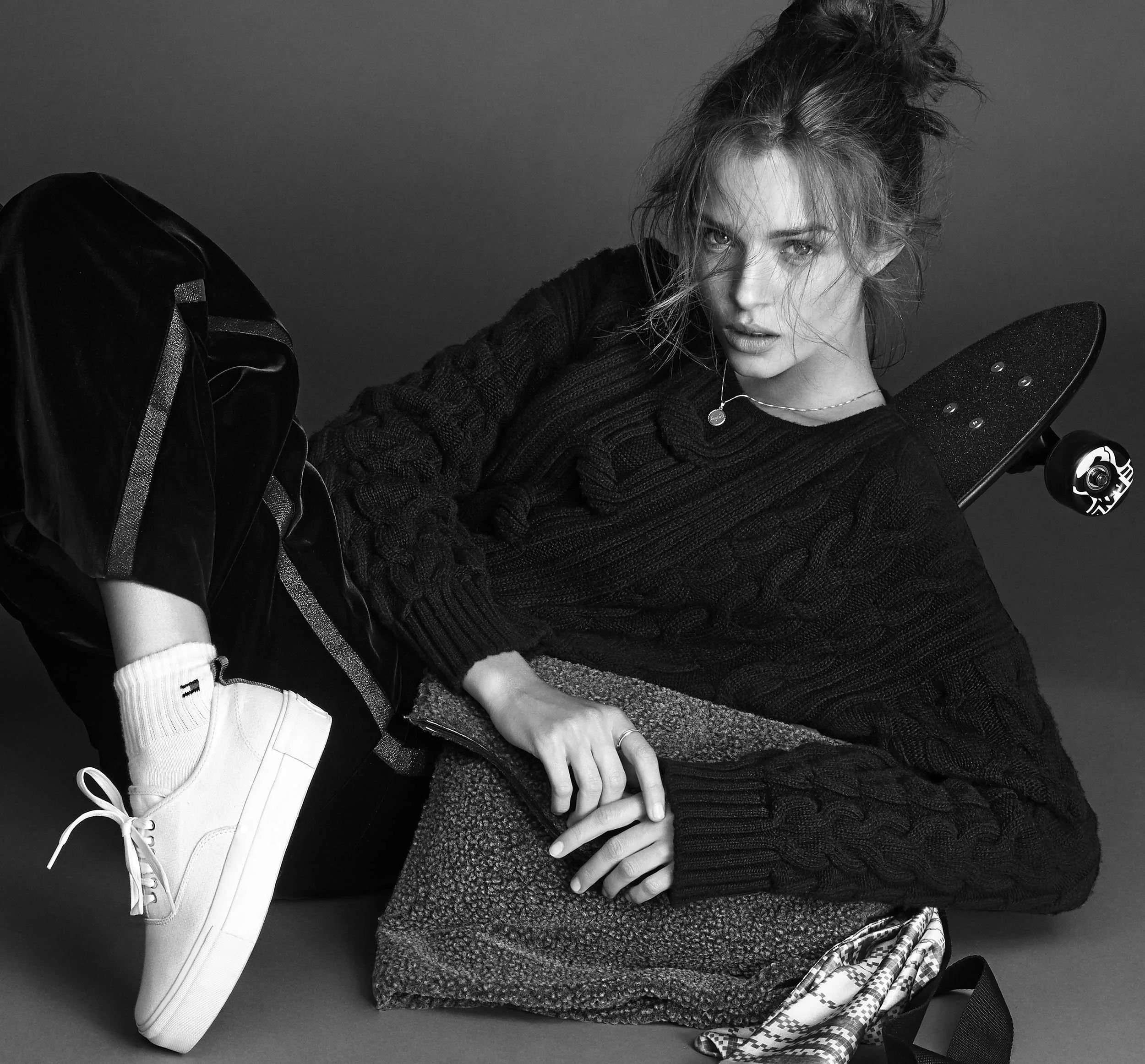 Josephine-Skriver-by-Jimmy-Backius-The-New-Line-Elle-Sweden-November-2013-3 (kopia).jpg