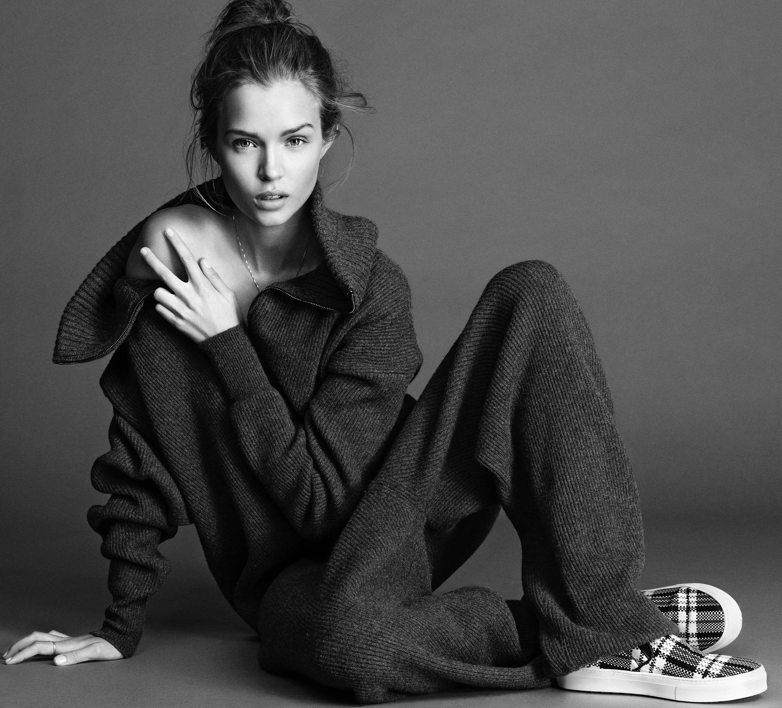 Josephine-Skriver-by-Jimmy-Backius-The-New-Line-Elle-Sweden-November-2013-8 (kopia).jpg