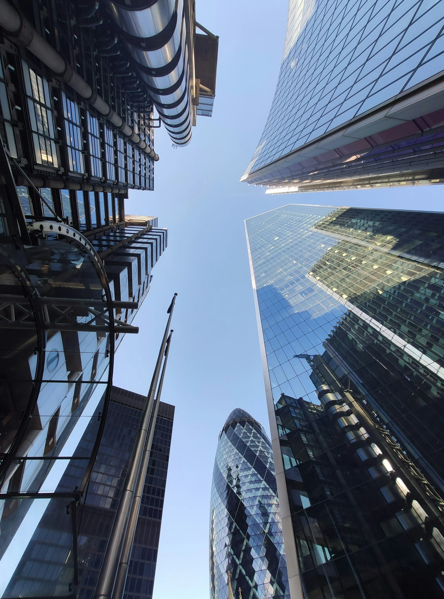Why French Polishers Are Essential for Commercial Buildings in the City of London