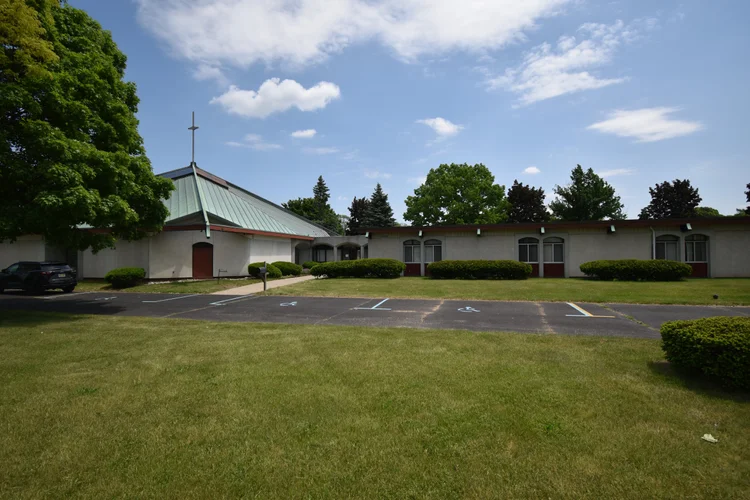 Church for lease in Livonia