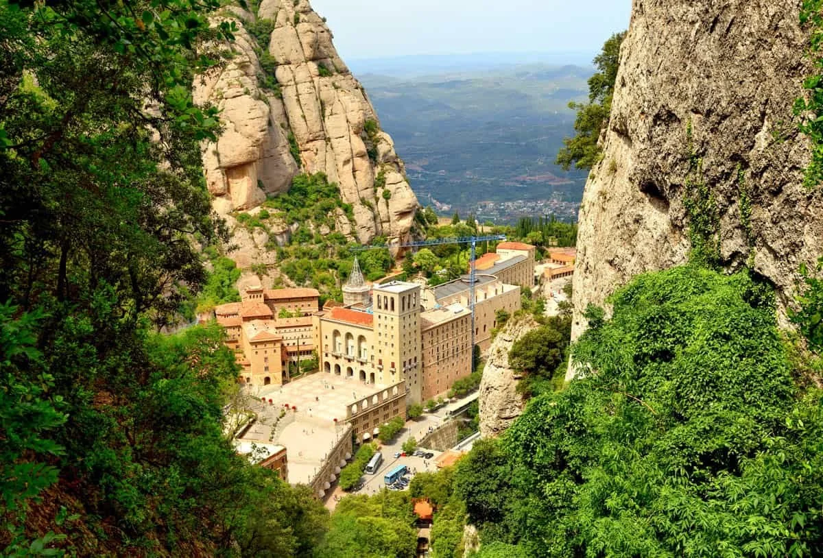 Montserrat-Monastery-Spain-3.jpg