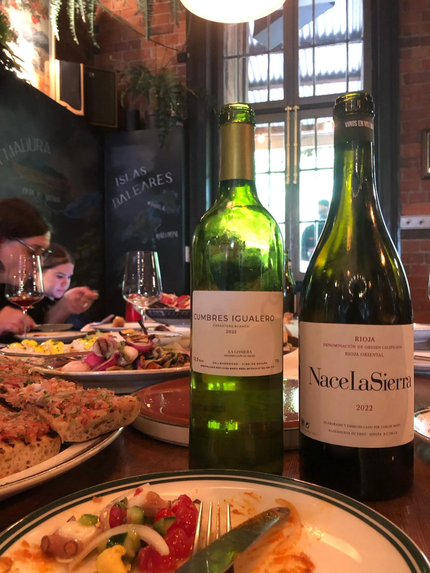 Last service of the year.
Thanks to all our wonderful guests who joined us over the last 6 weeks.
Good news everyone.. We&rsquo;re back at it from Friday 2nd January for dinner when Spanish returns, Bodega Sierra continues with @frankcamorra next yea