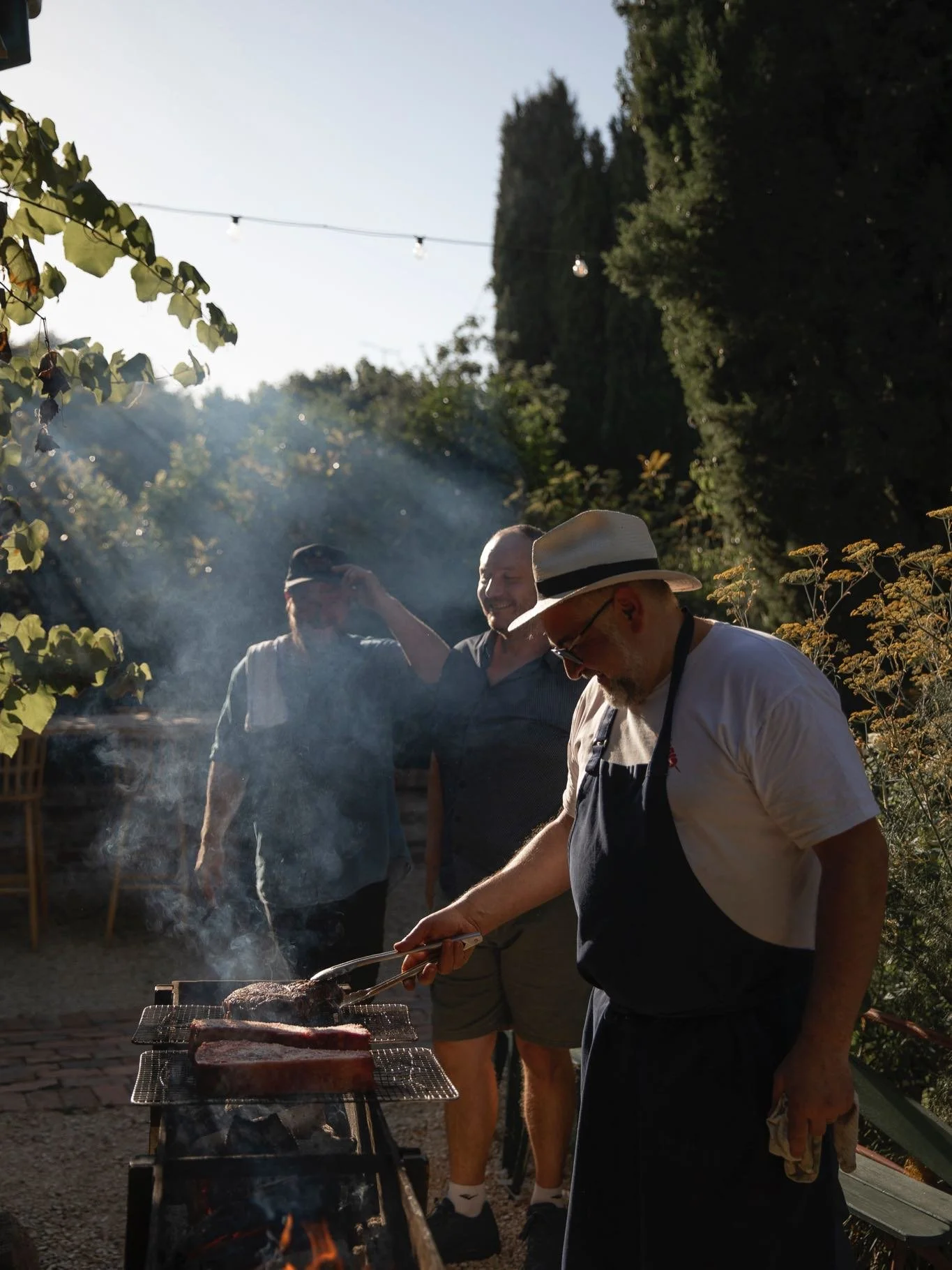 Parrilla del Domingo Especial // Sunday Grill Special.

Thanks to everyone for a wonderful day here yesterday with @frankcamorra on the grill in the courtyard.
On special was our huge Galaciana Chulet&oacute;n Steaks with Basque butter, fennel chimic