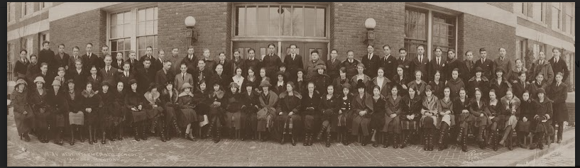 West Intermediate School, Jackson, Michigan, 1922; Courtesy of the Dan Barber Collection.