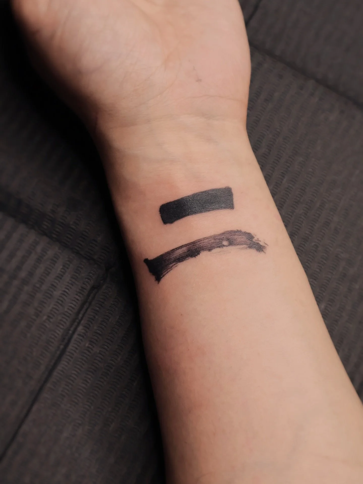 二 for Daiga

#tattoo #calligraphytattoo