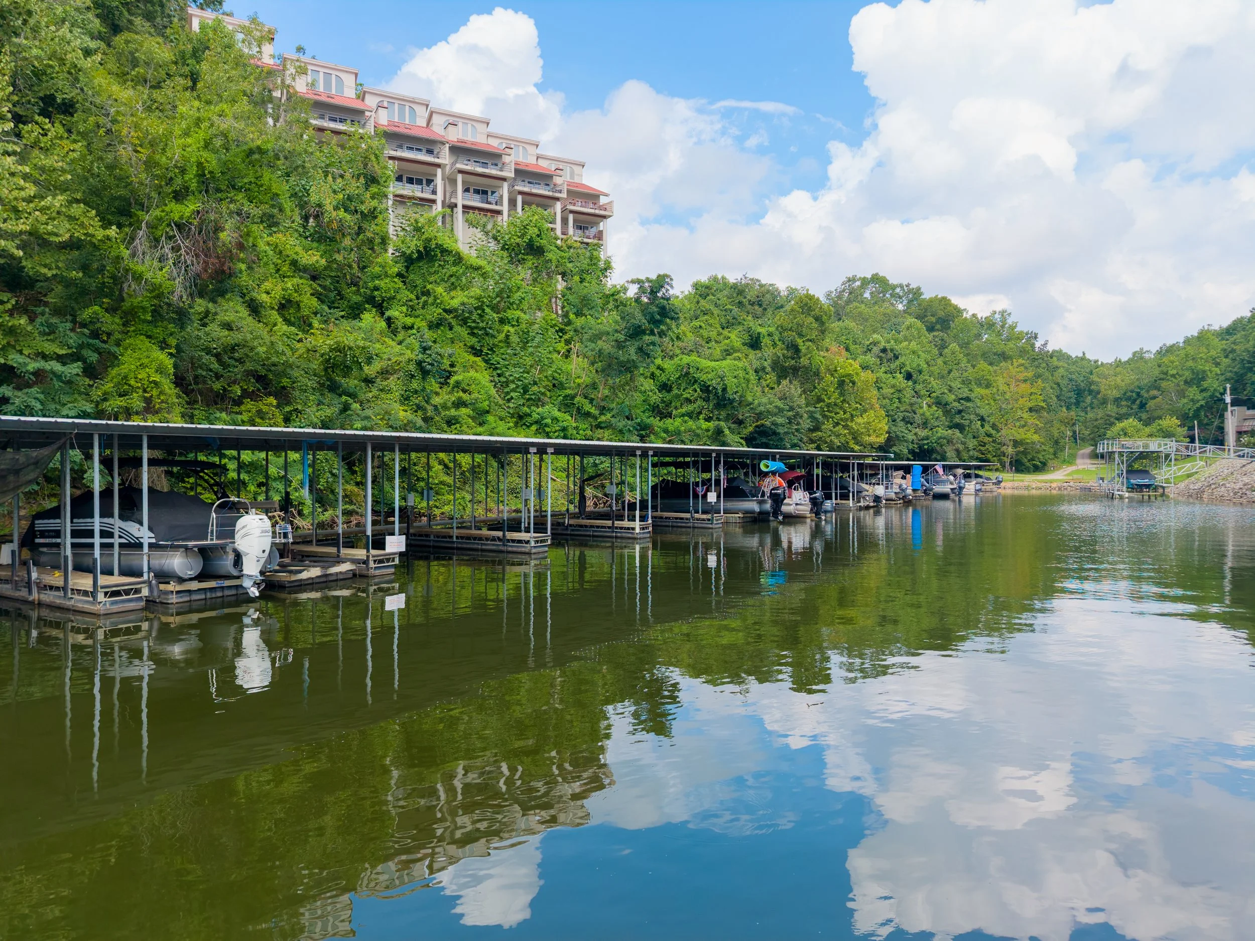 river walk villas pickwick accommodations rates for stay
