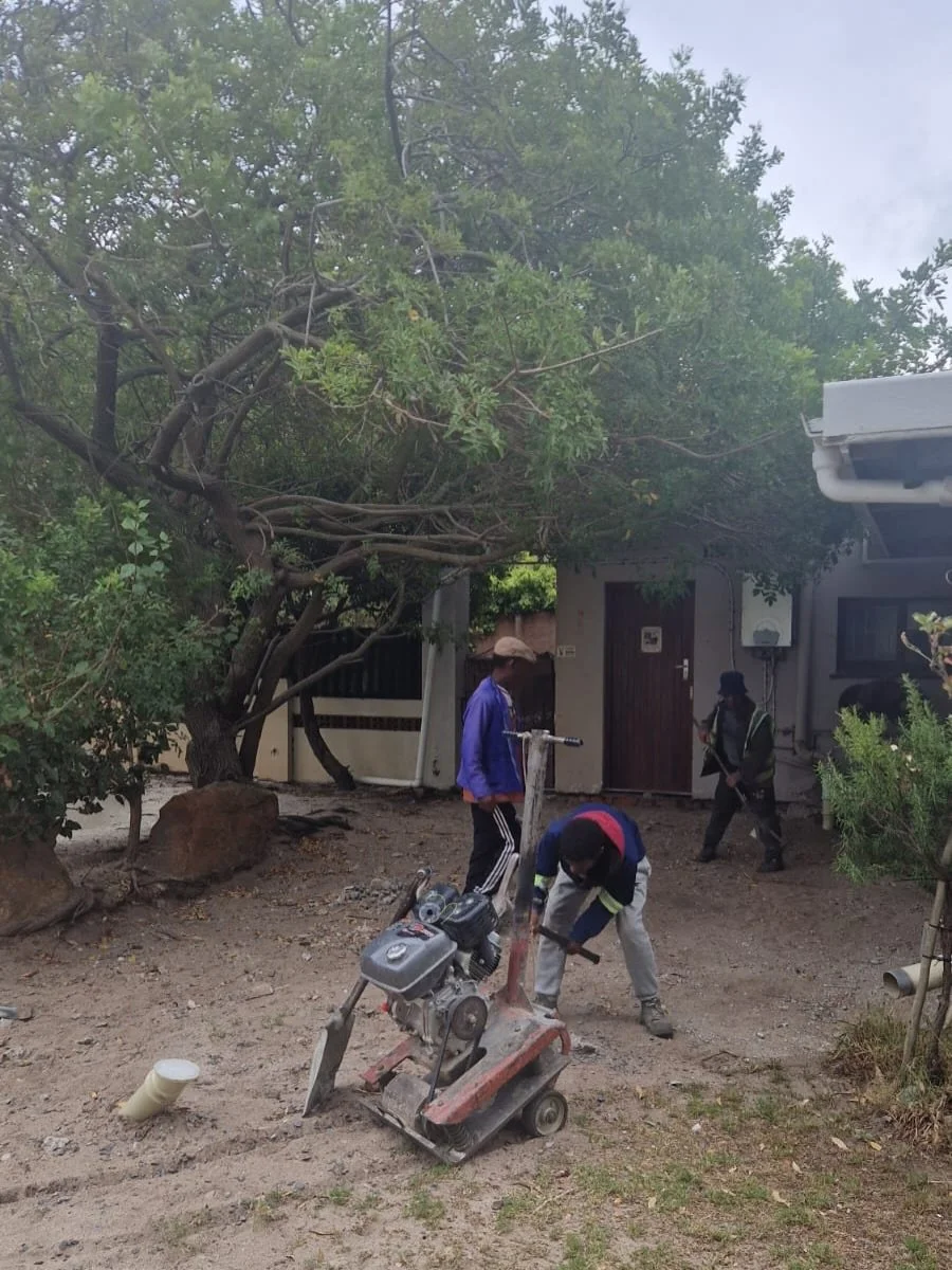 Brick by Brick 🧱 Lemon tree&lsquo;s parking lot as well as the entrance to the property has officially been upgraded😁. The job was completed last week Thursday. 
It&rsquo;s the small changes that makes big differences.