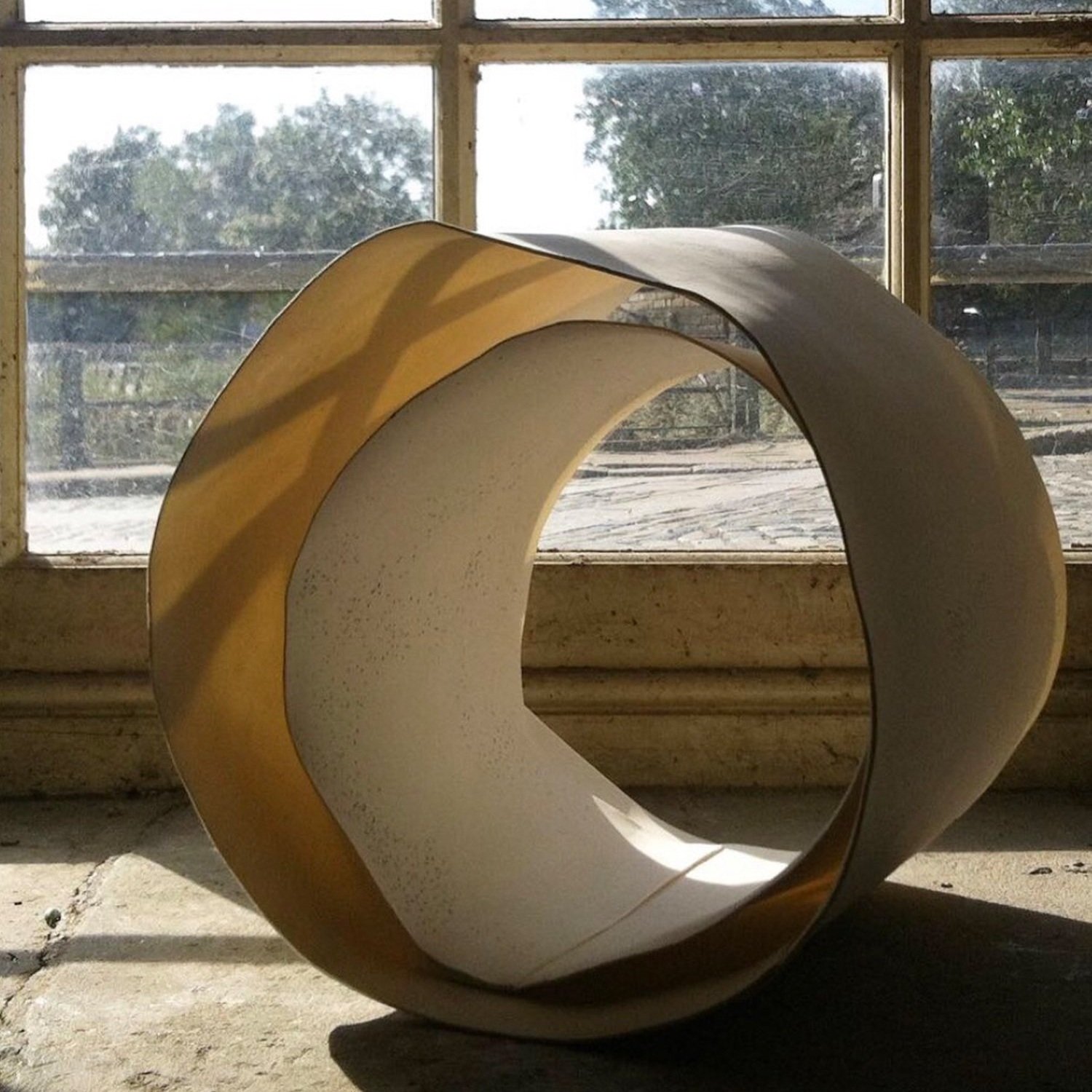 Helen+Johannessen+Ceramics+website+image+sculptural+loops.jpg