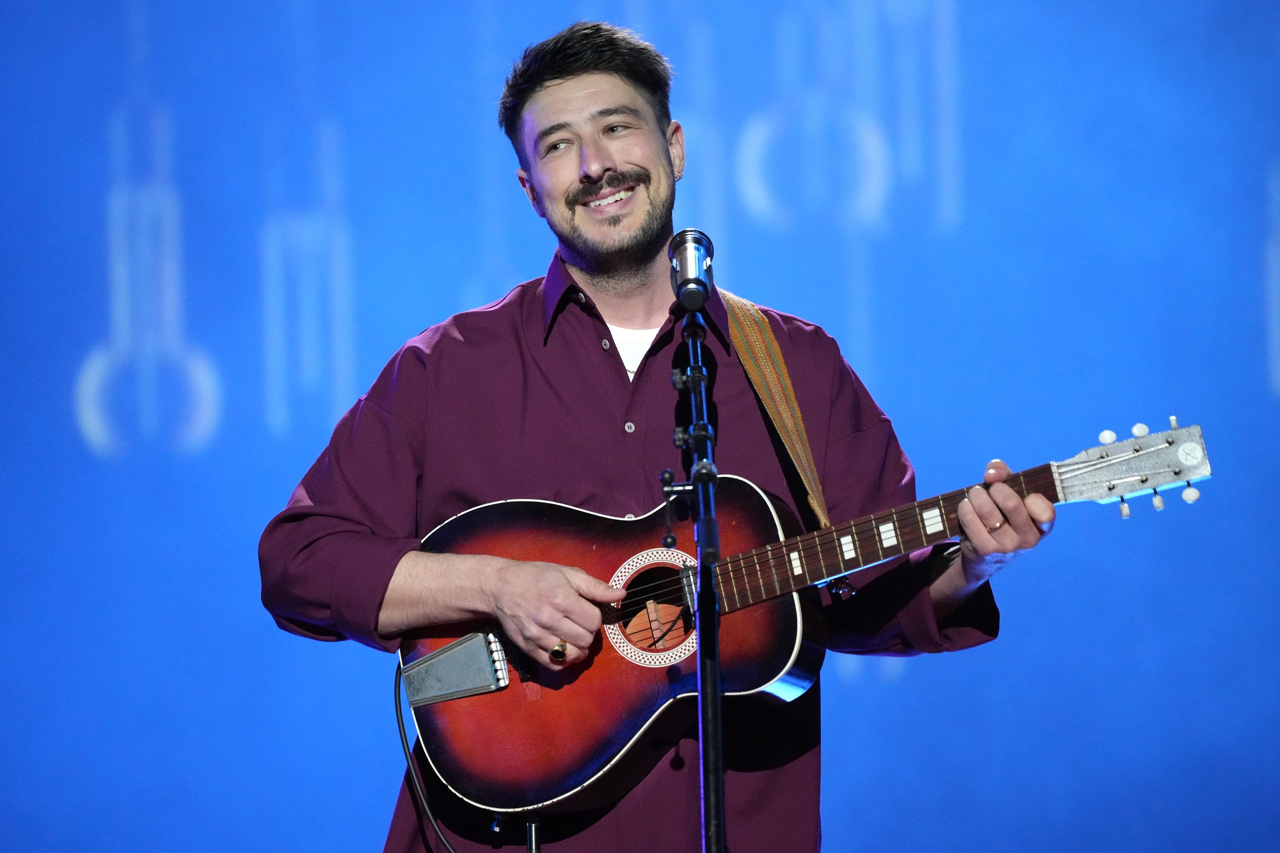  LOS ANGELES, CALIFORNIA - FEBRUARY 03: Marcus Mumford of Mumford & Sons performs onstage during MusiCares Persons of the Year Honoring Berry Gordy and Smokey Robinson at Los Angeles Convention Center on February 03, 2023 in Los Angeles, California. 