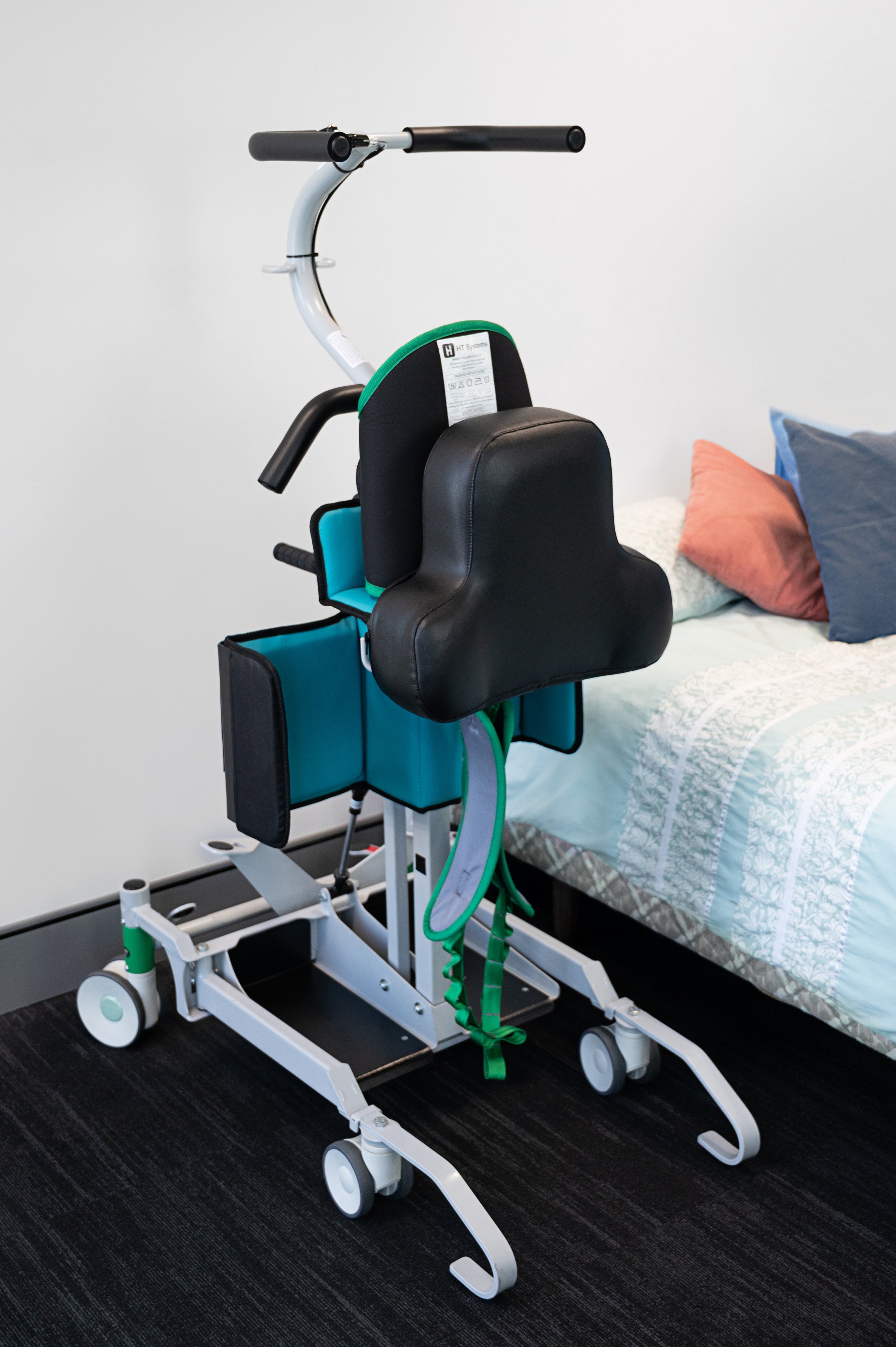 Kera sit2sit - The new way for a single caregiver to safely transfer a ...