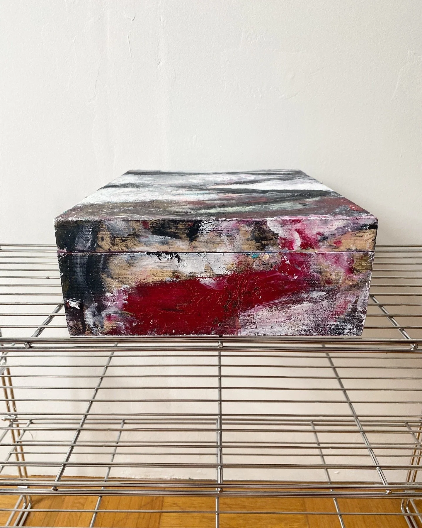 THE BOX (Grief 9), 34x25.5x10.5cm, 2025