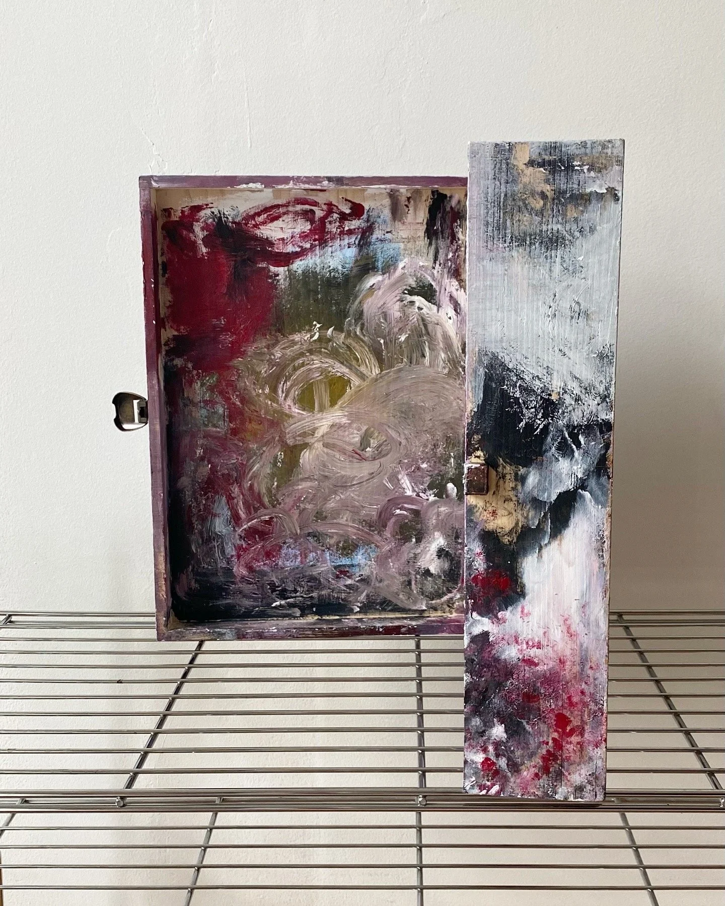 THE BOX (Grief 9), 34x25.5x10.5cm, 2025