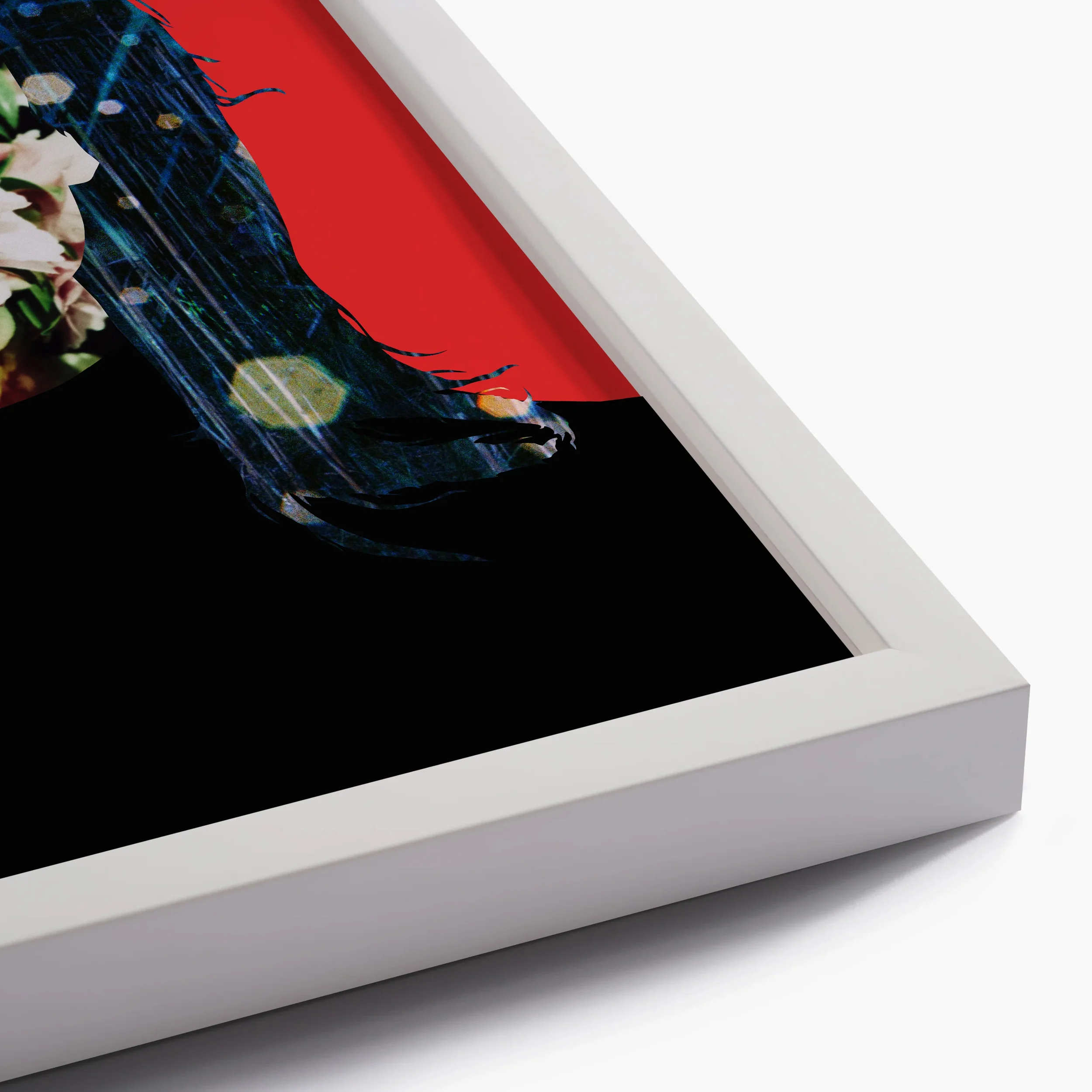 01 April_White Frame Close Up_01.webp