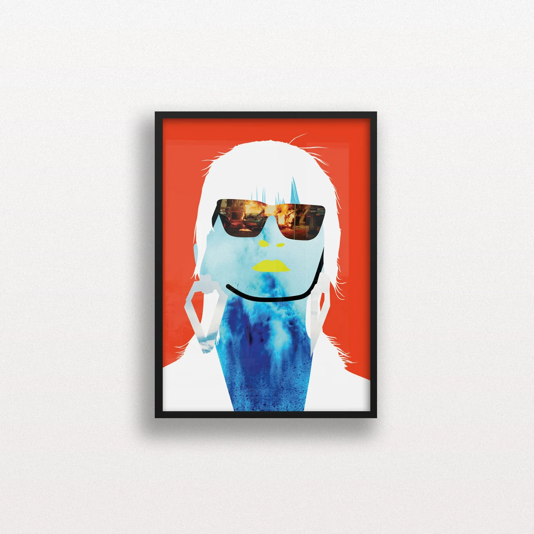 07 Elena_Black Frame_01.webp