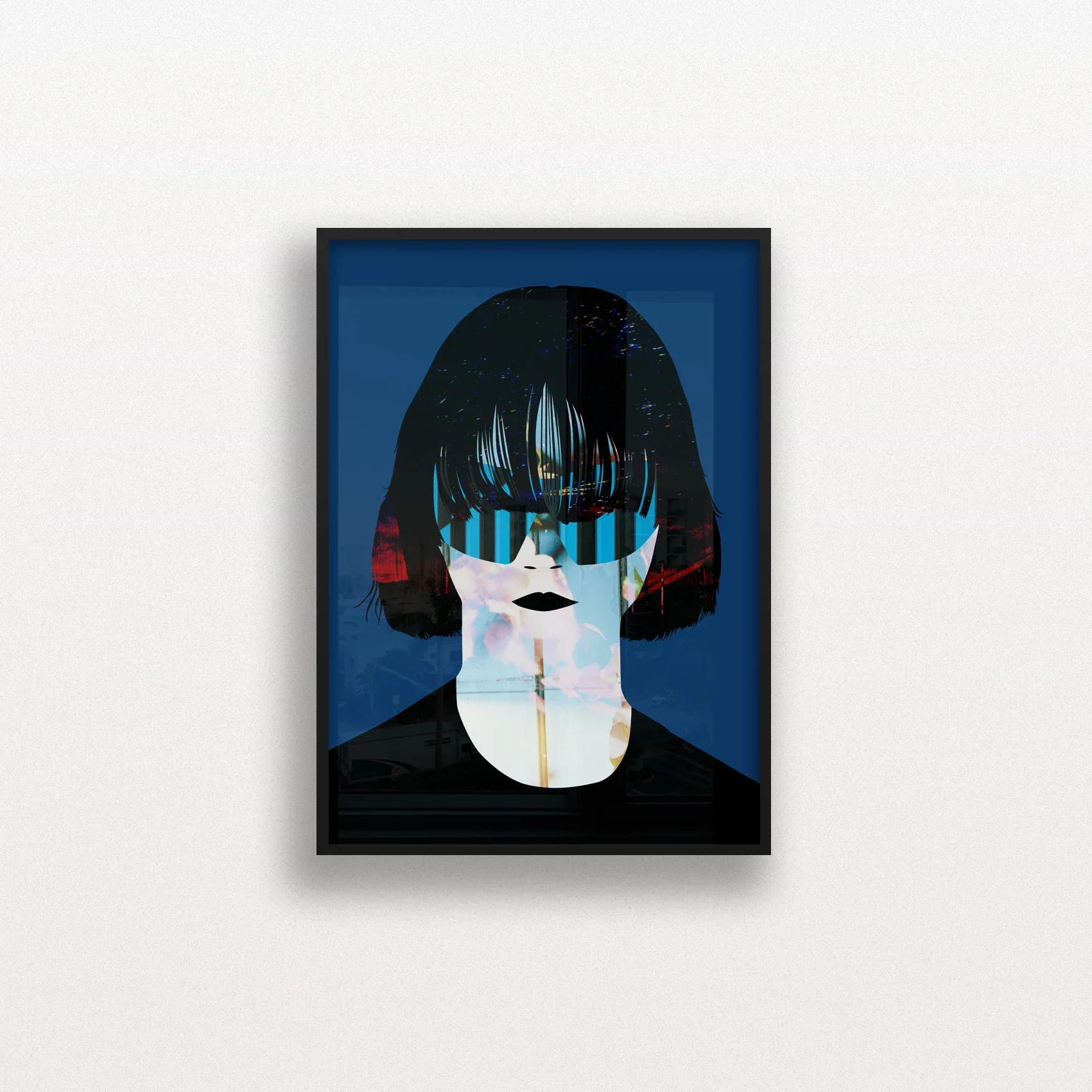 09 Luna_Black Frame_01.webp